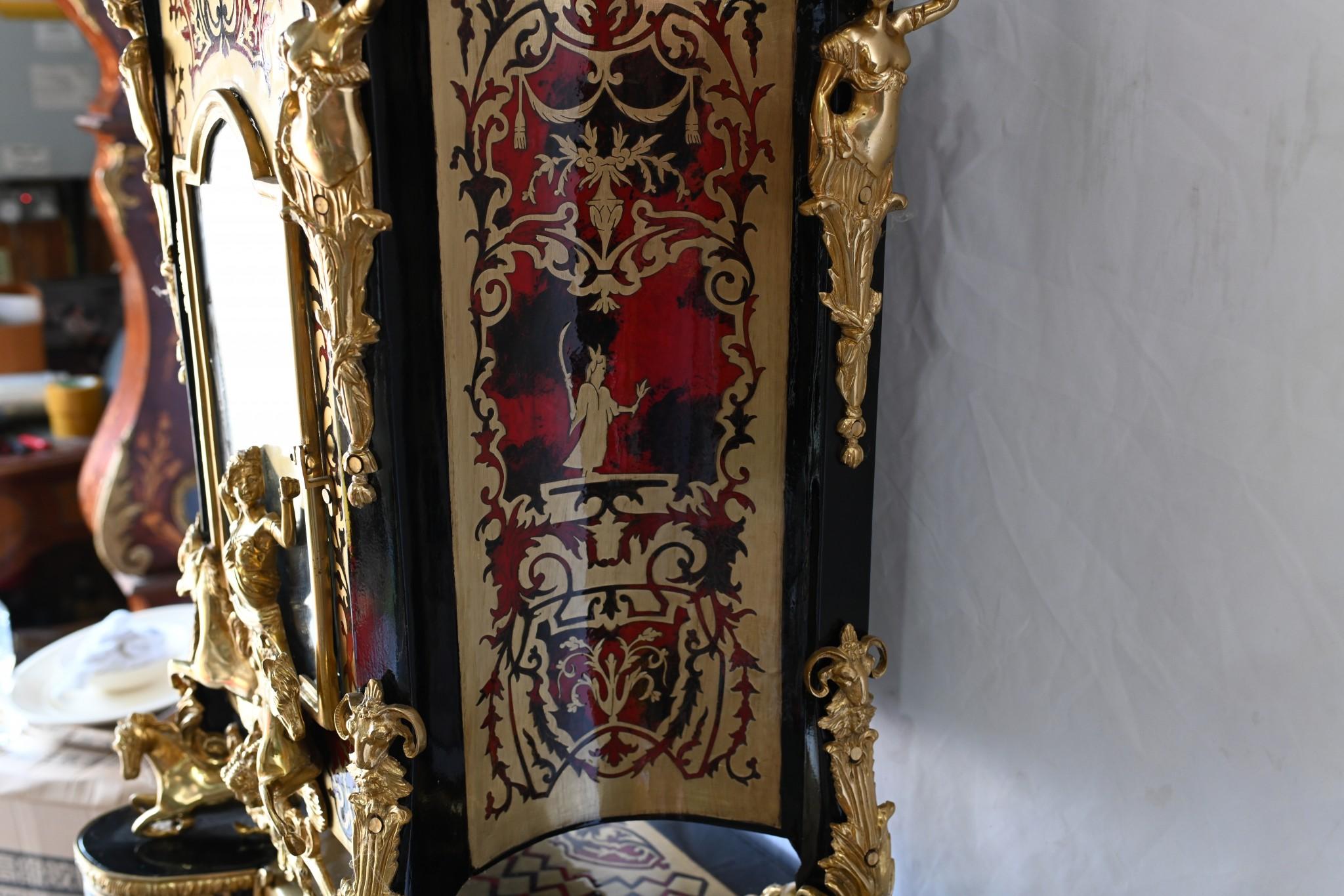 Französisch Boulle Uhr auf Stand Louis XVI vergoldet Intarsie im Angebot 11