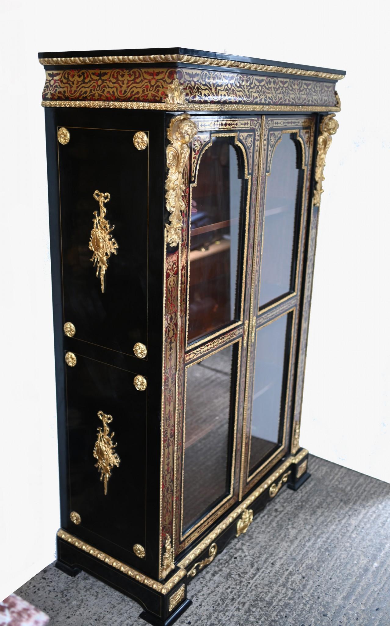 Vetrinetta francese Boulle intarsiata Bibliotheque in vendita 7