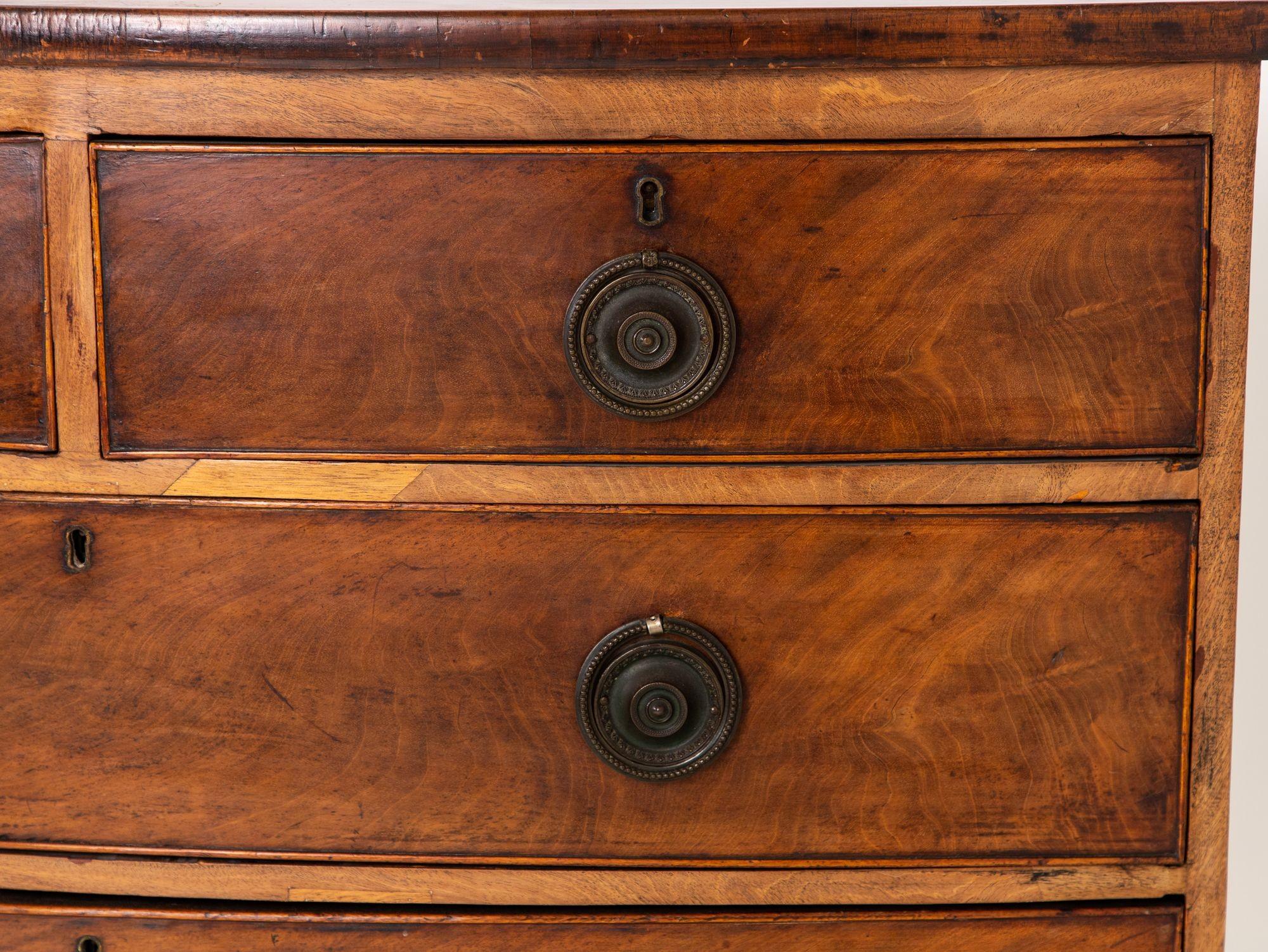 French Bowfront Chest of Drawers, Late 19th Century For Sale 6