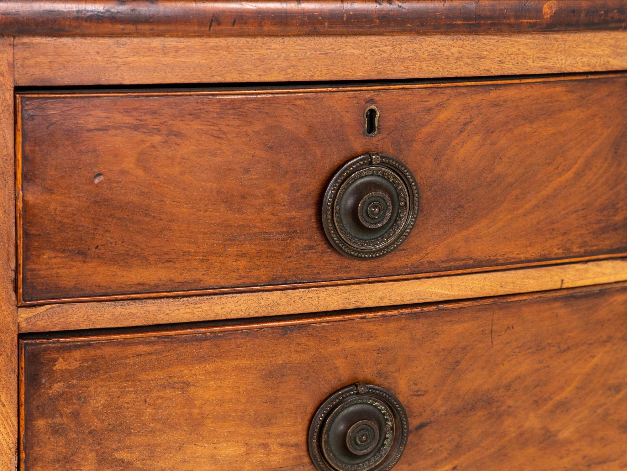 French Bowfront Chest of Drawers, Late 19th Century For Sale 5