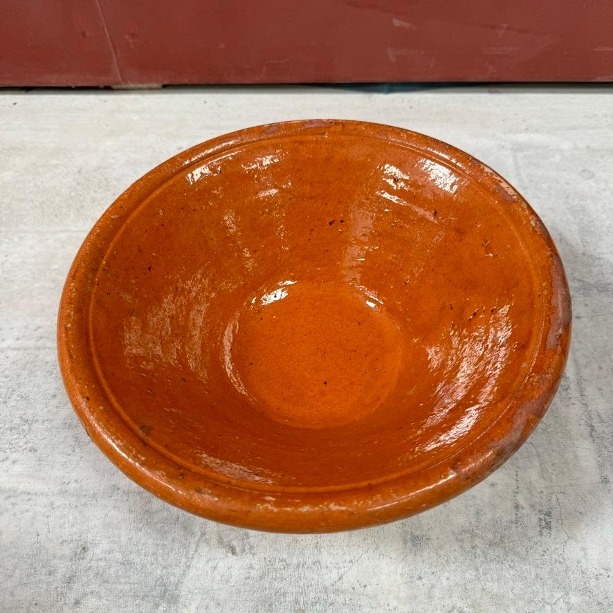 French Bowls with a Burnt Underglaze In Good Condition For Sale In Haywards Heath, GB