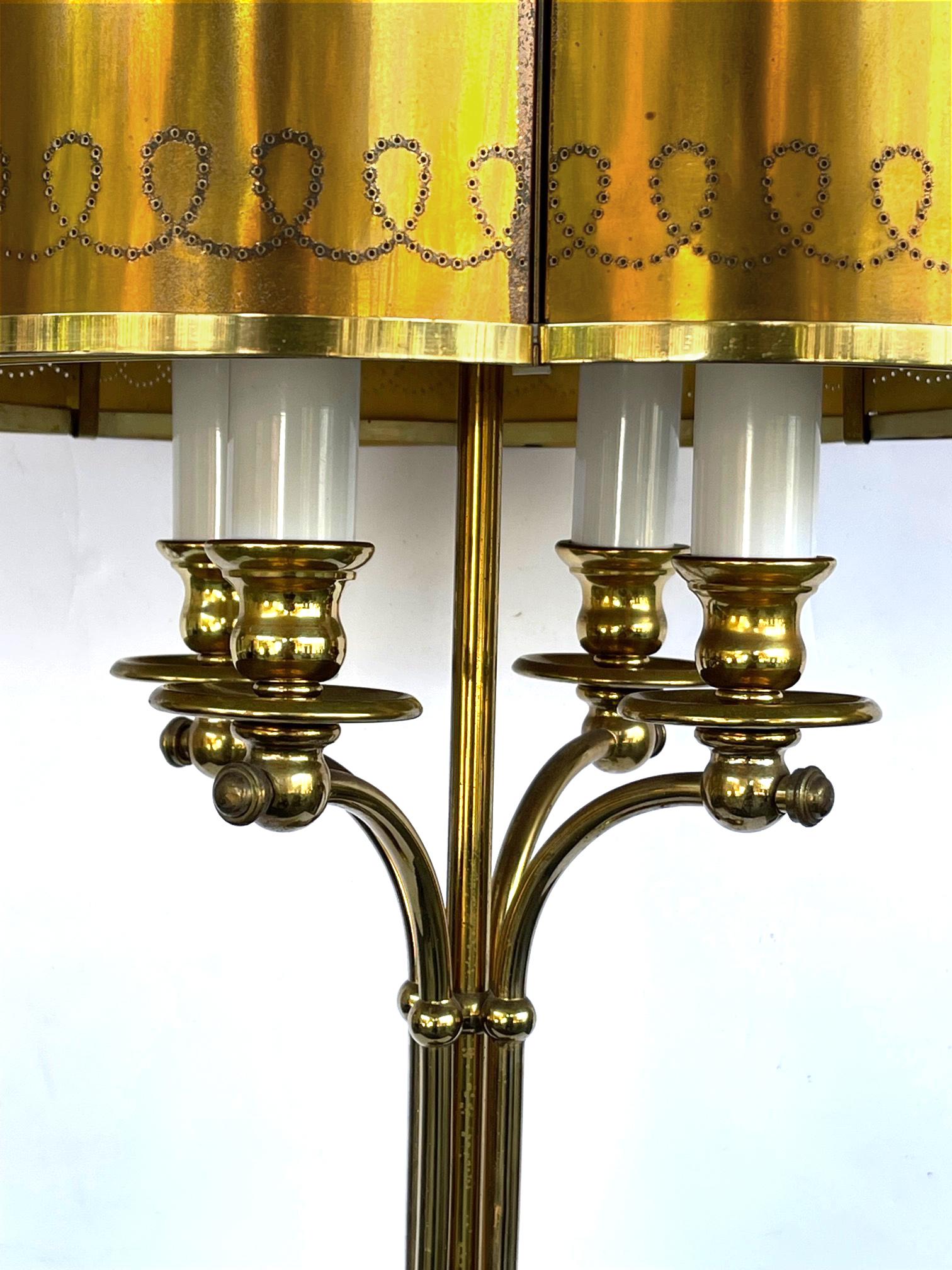 French Brass 4-Light Bouillotte Lamp with Original Scalloped Brass Shade In Good Condition In San Francisco, CA