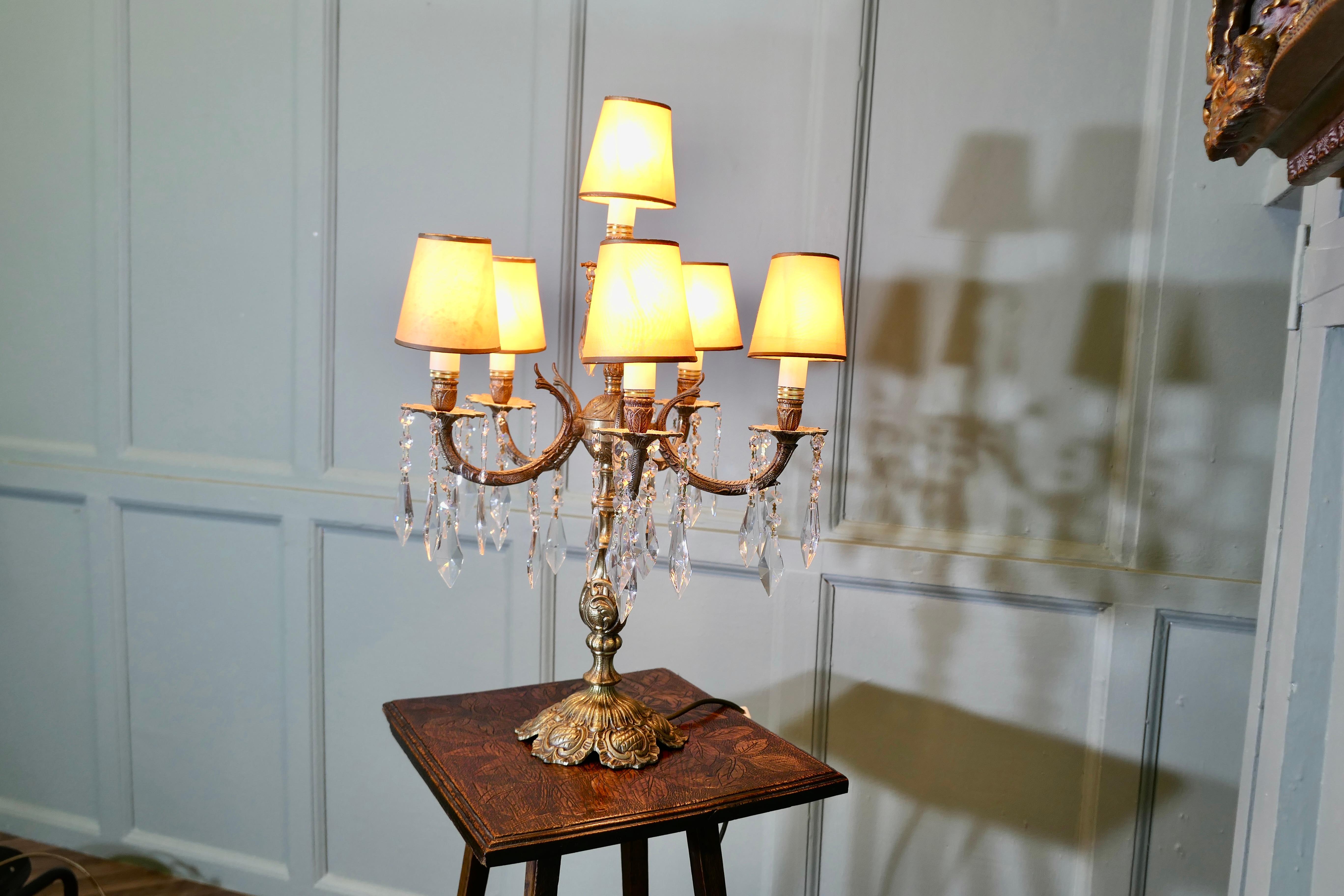 Néo-rococo Lustre de table à 6 branches en laiton et cristal, Branch en vente