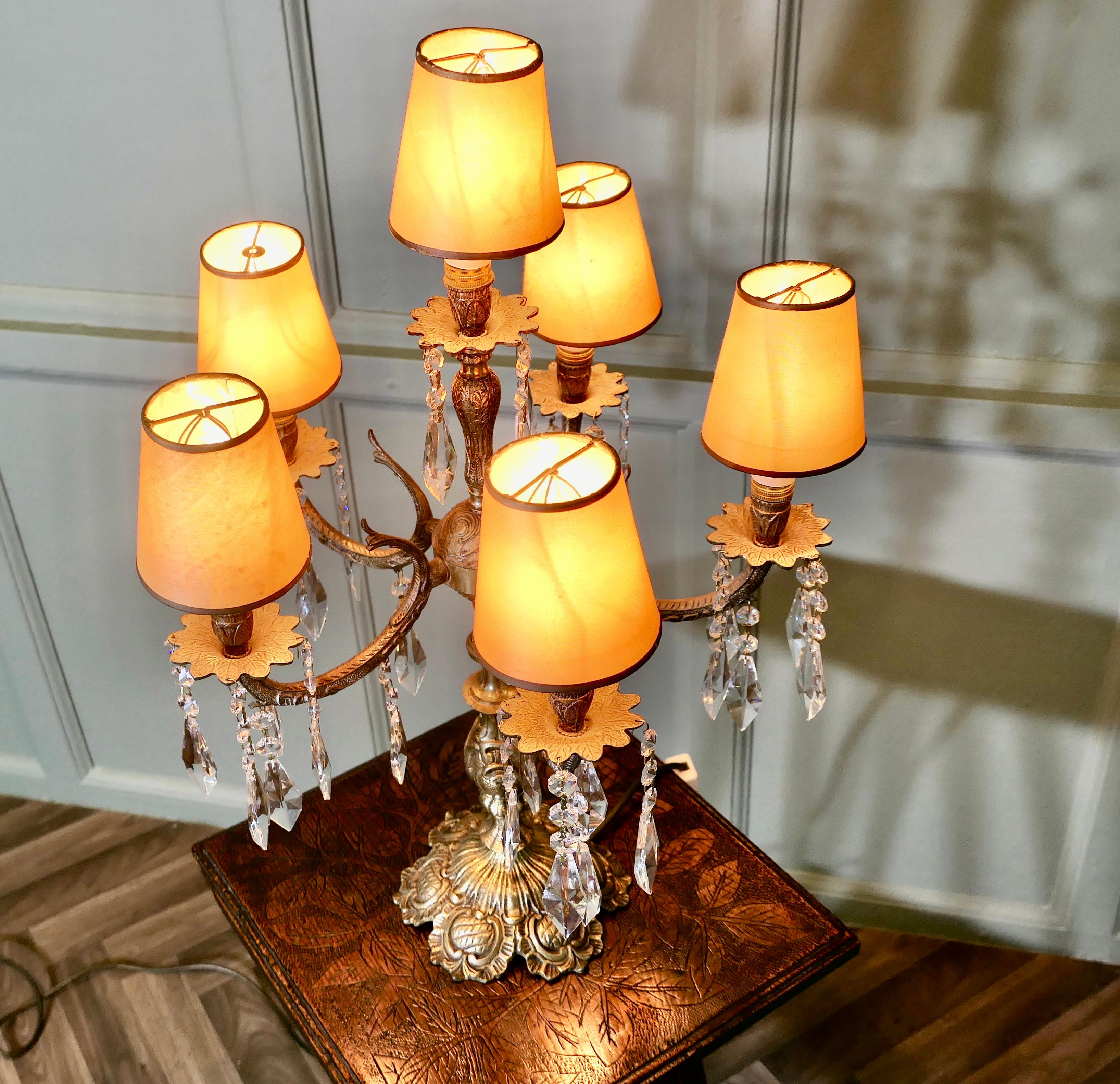 Lustre de table à 6 branches en laiton et cristal, Branch Bon état - En vente à Godshill, Isle of Wight