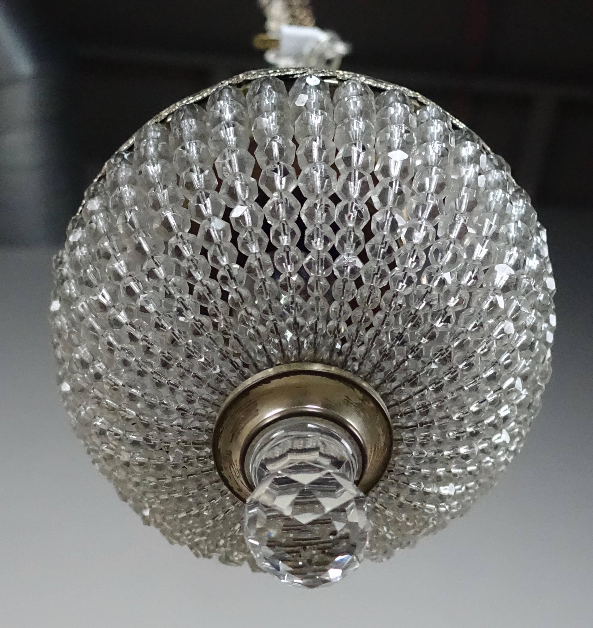 French Brass and Crystal Beaded Platfonier, circa 1940 In Excellent Condition In Los Angeles, CA
