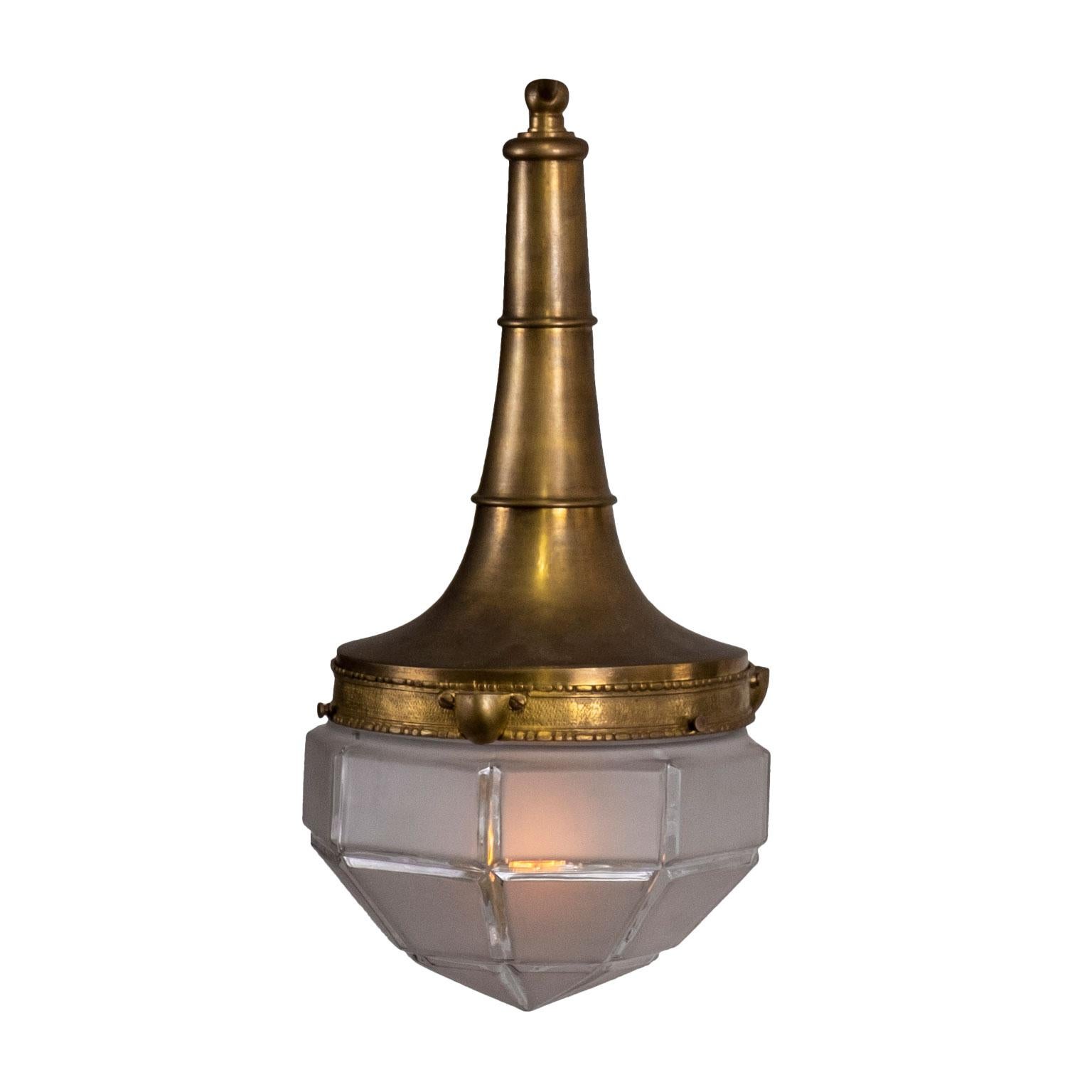 French Brass and Frosted Glass Hall Lantern Pendant (Französisch)