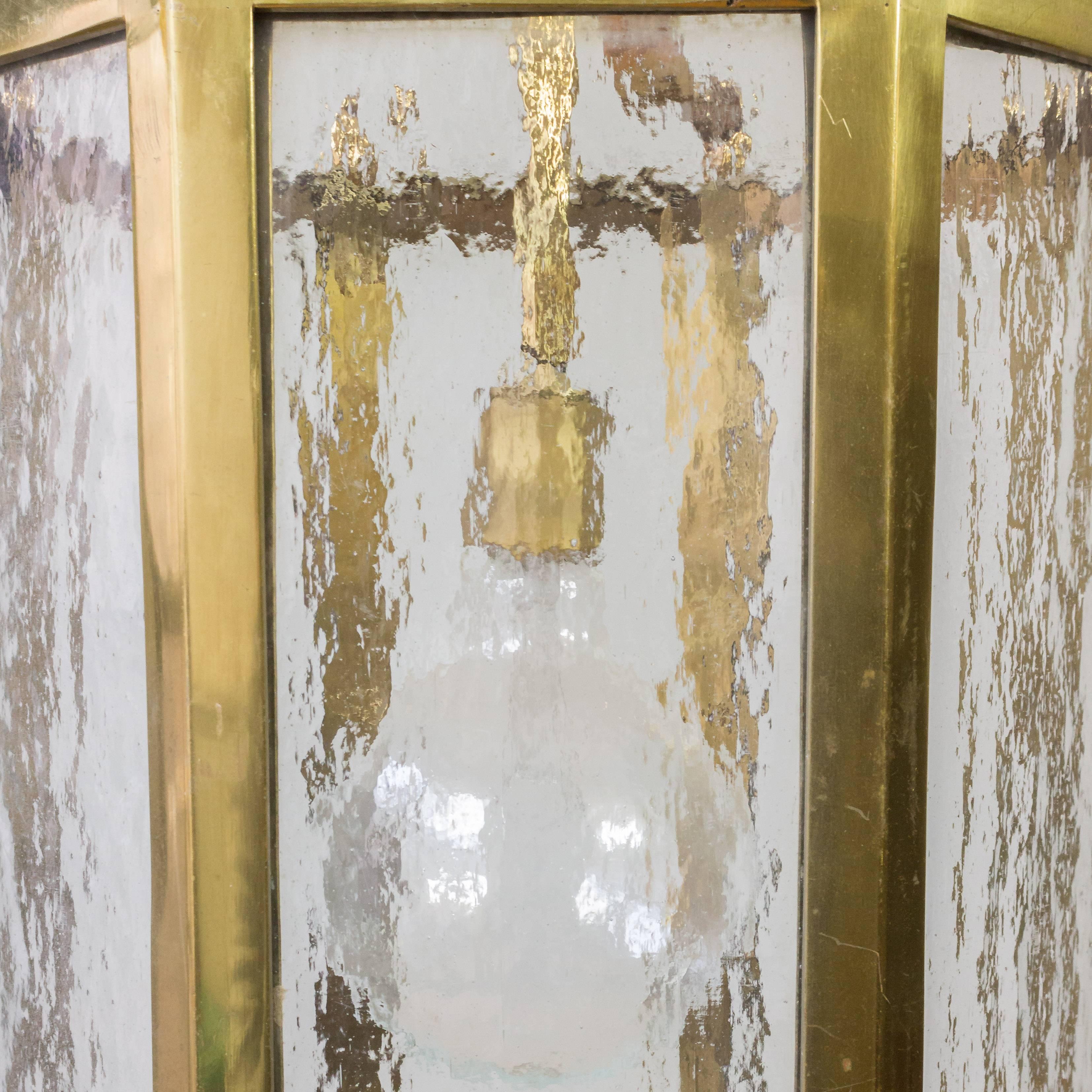 Achteckige französische Laterne aus Messing und Glas (Mitte des 20. Jahrhunderts) im Angebot