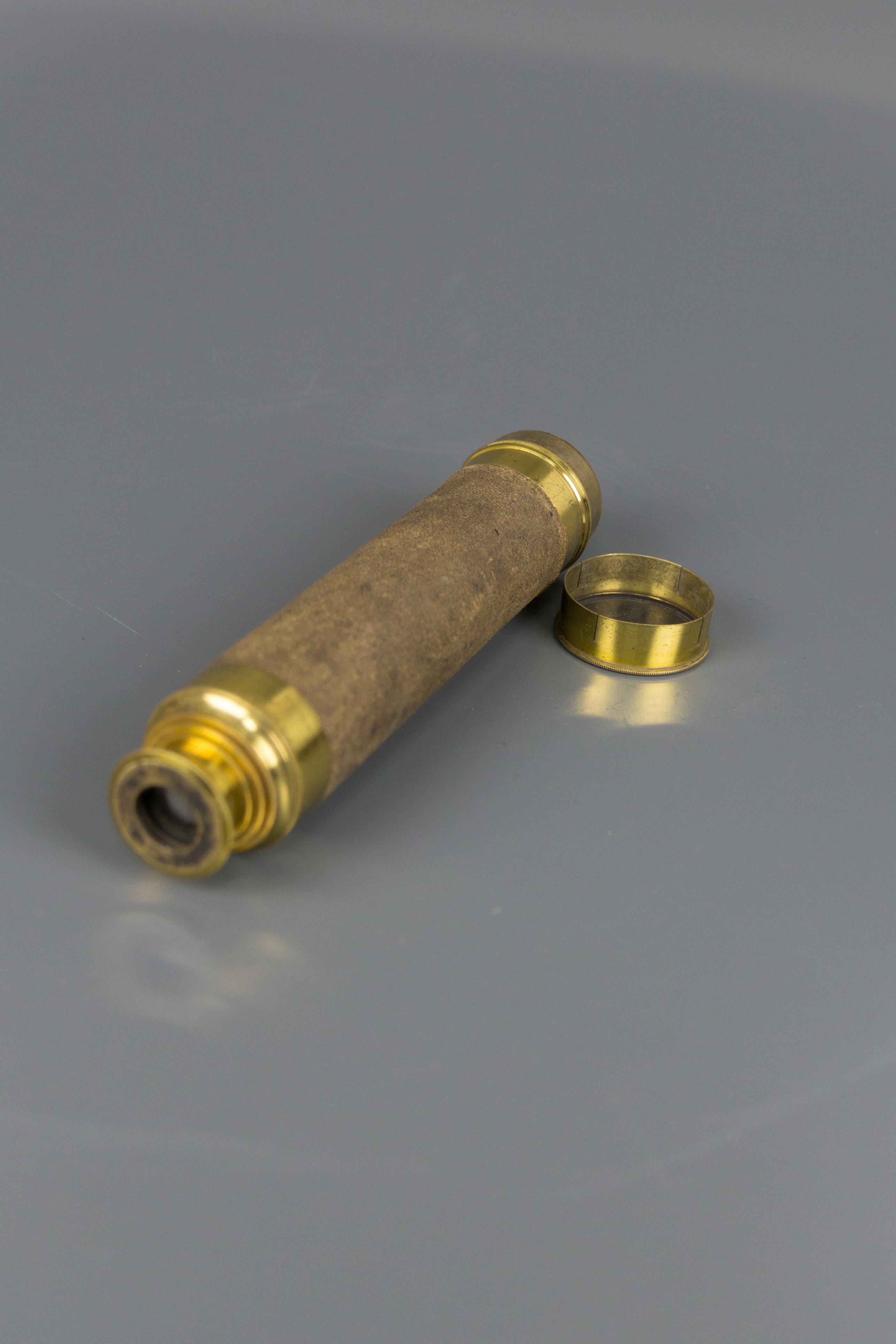 French Brass and Leather Three Draw Telescope, Late 19th Century For Sale 1
