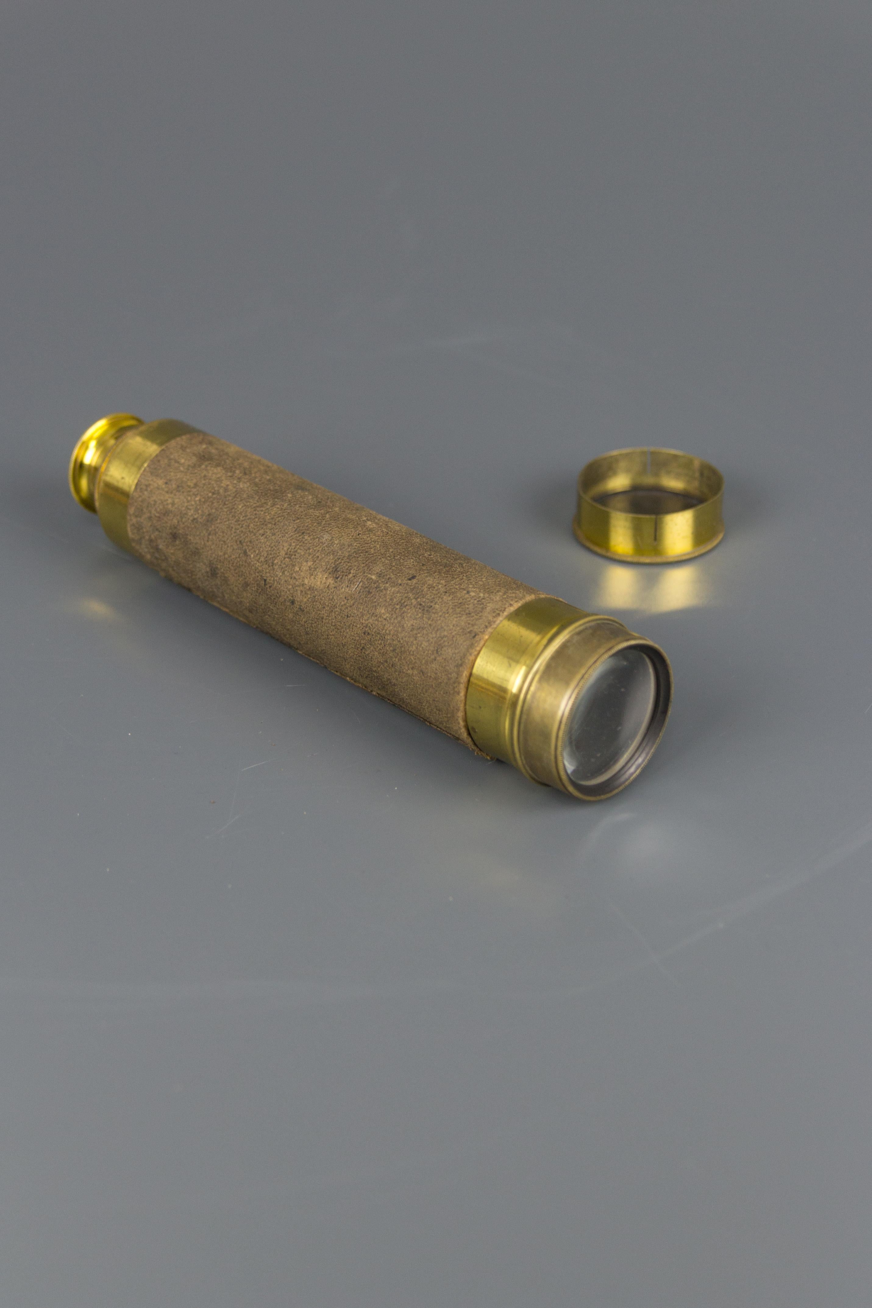 French Brass and Leather Three Draw Telescope, Late 19th Century For Sale 2