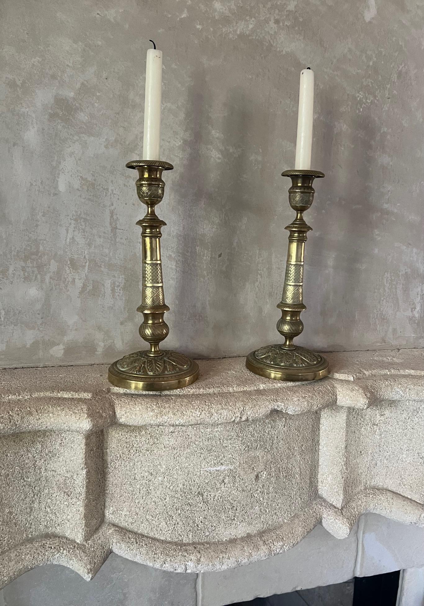 Candelieri francesi in ottone - Set di 2, CIRCA 1830 in vendita 6