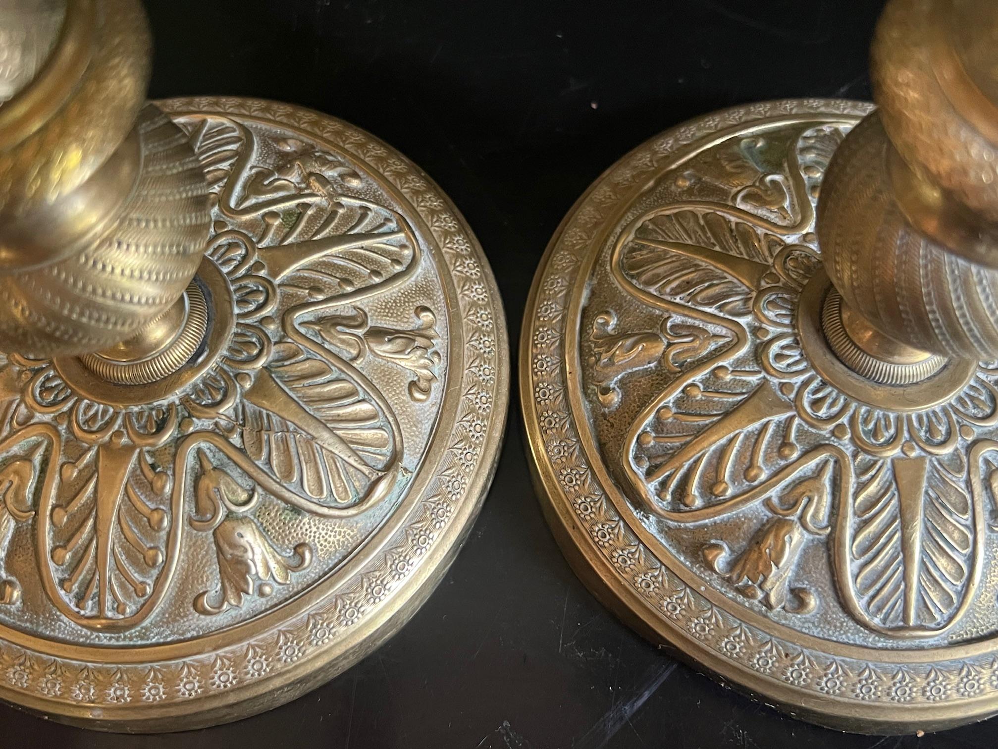 Carlo X Candelieri francesi in ottone - Set di 2, CIRCA 1830 in vendita