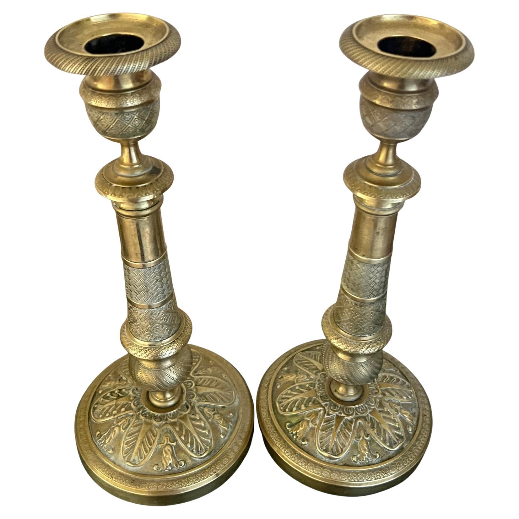 Candelieri francesi in ottone - Set di 2, CIRCA 1830 in vendita