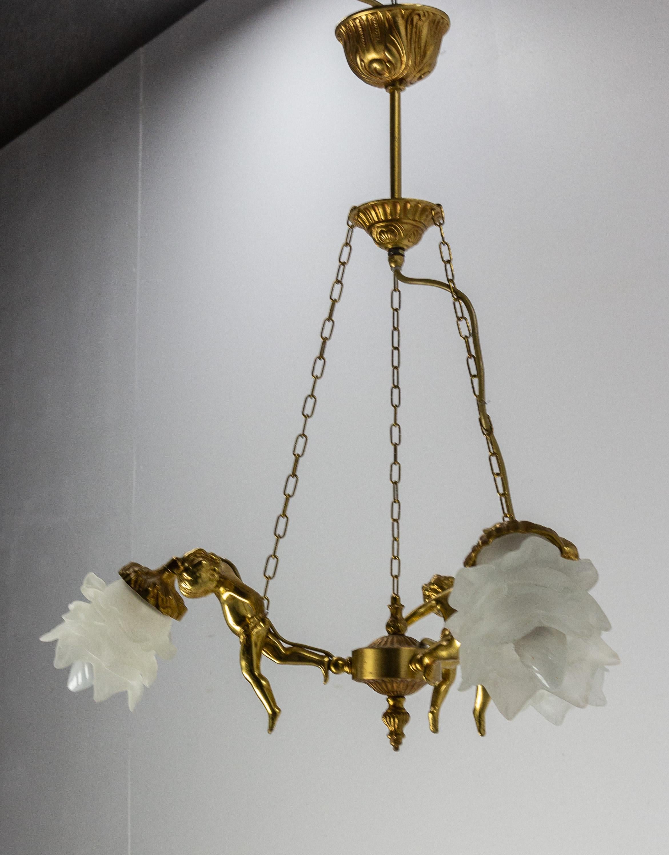 French Brass Ceiling Lamp with Three Putti Pendant Lustre, circa 1970 In Good Condition In Labrit, Landes