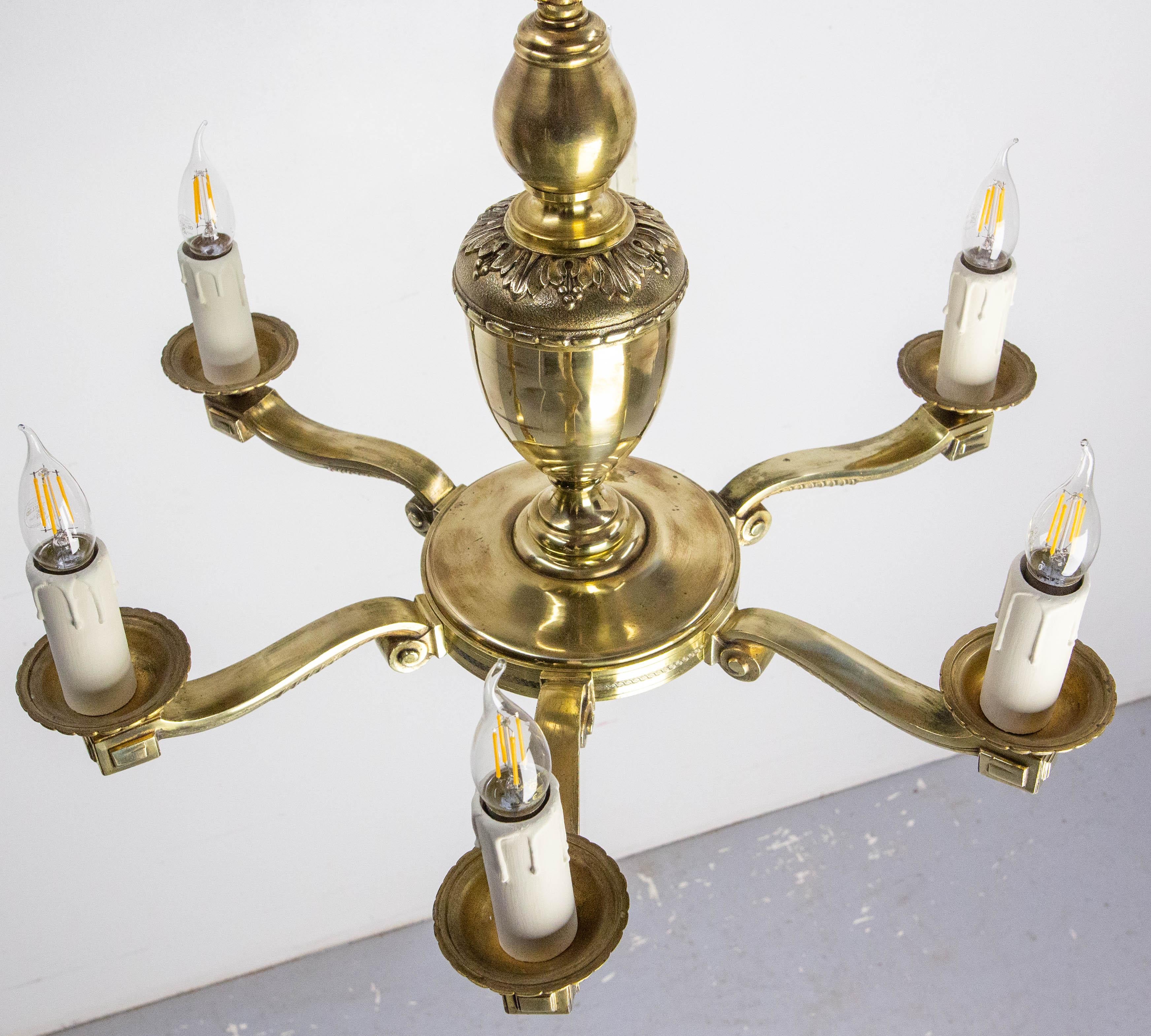 Lampadario a soffitto in ottone francese con 6 lampadine, circa 1940 in vendita 5