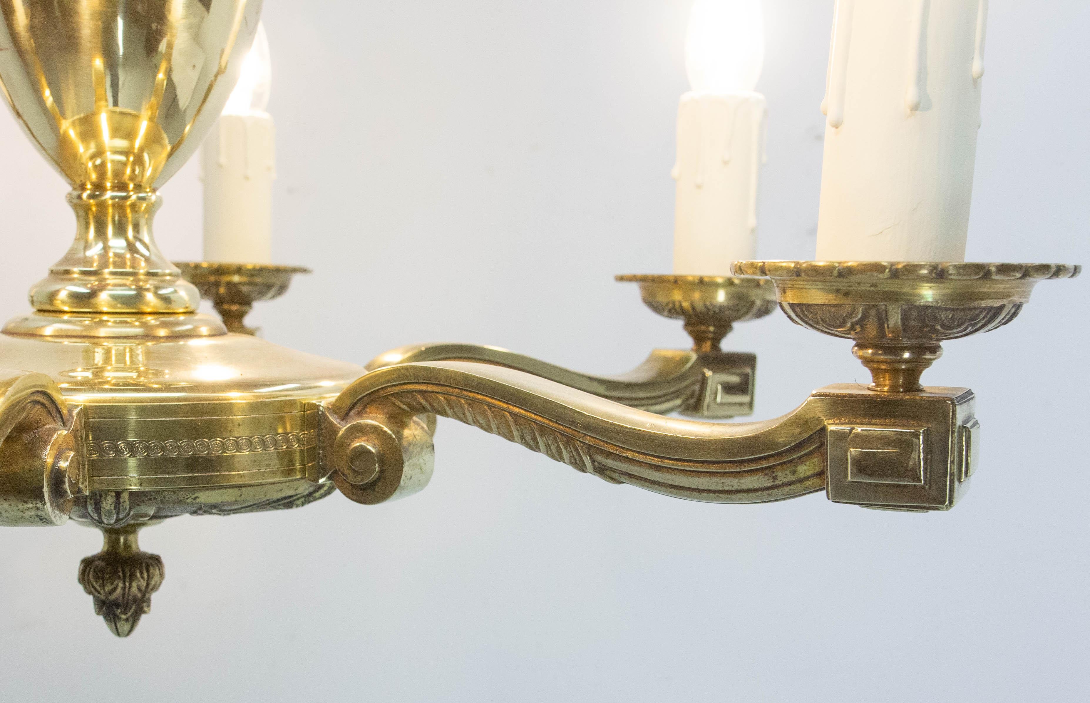 Metà XX secolo Lampadario a soffitto in ottone francese con 6 lampadine, circa 1940 in vendita