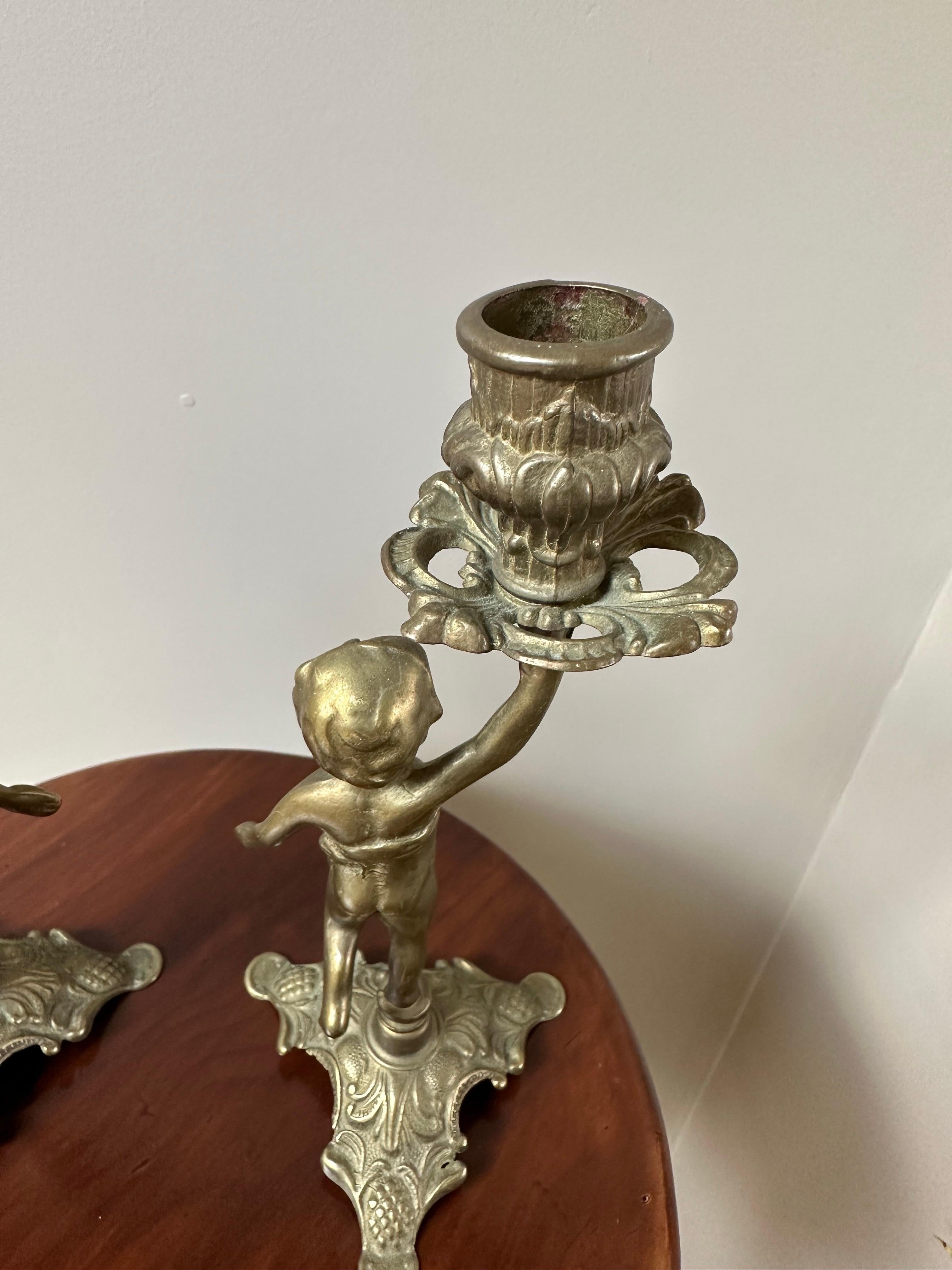 Portacandele Cherubini in ottone francese, set di 2 in vendita 12