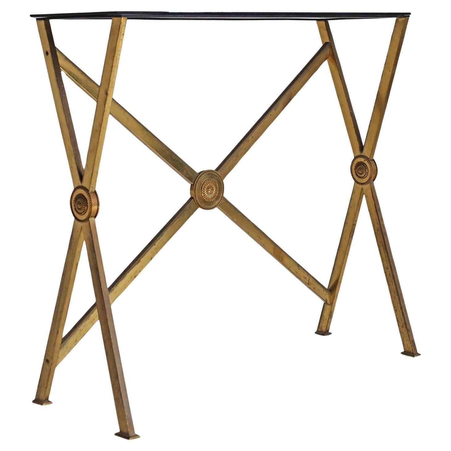 Console in ottone francese con piano in vetro nero in vendita