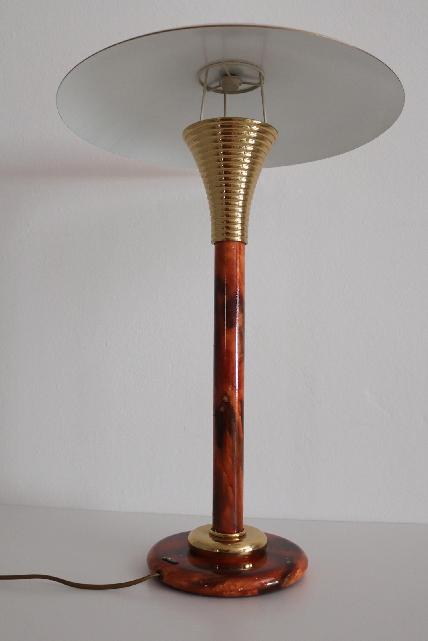 Mid-Century Modern French Brass Desk Lamp or Table Lamp by Maison Le Dauphin, 1970s