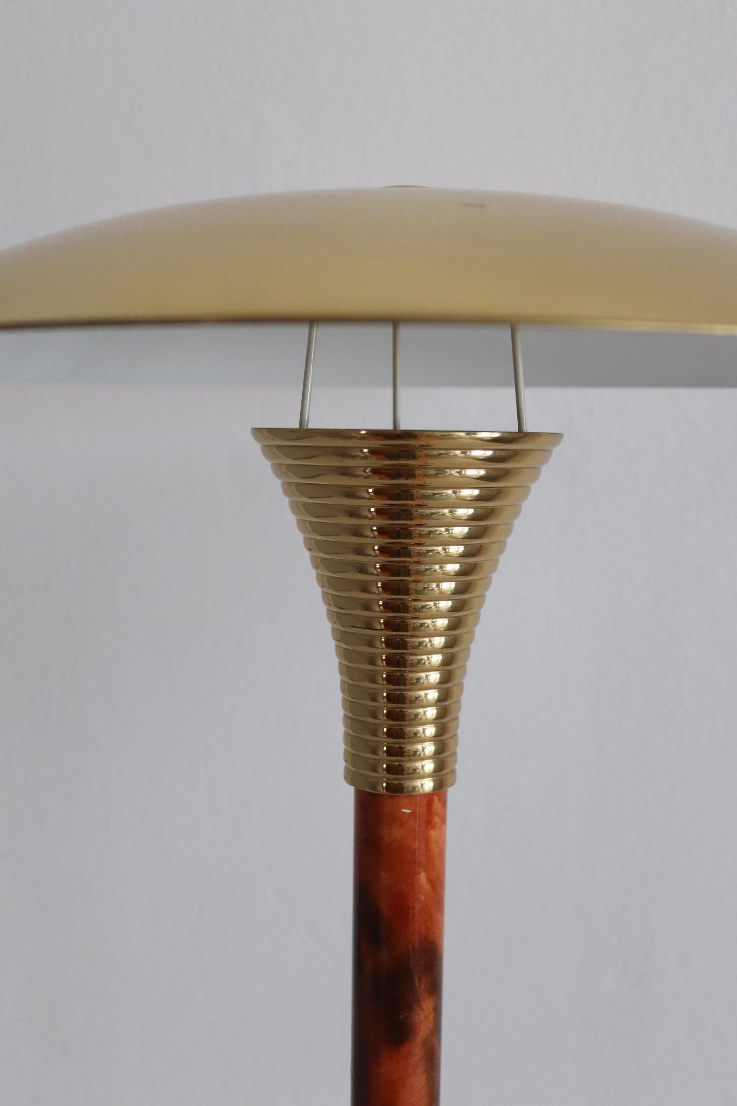 Französische Messing-Schreibtischlampe oder Tischlampe von Maison Le Dauphin:: 1970er Jahre 2