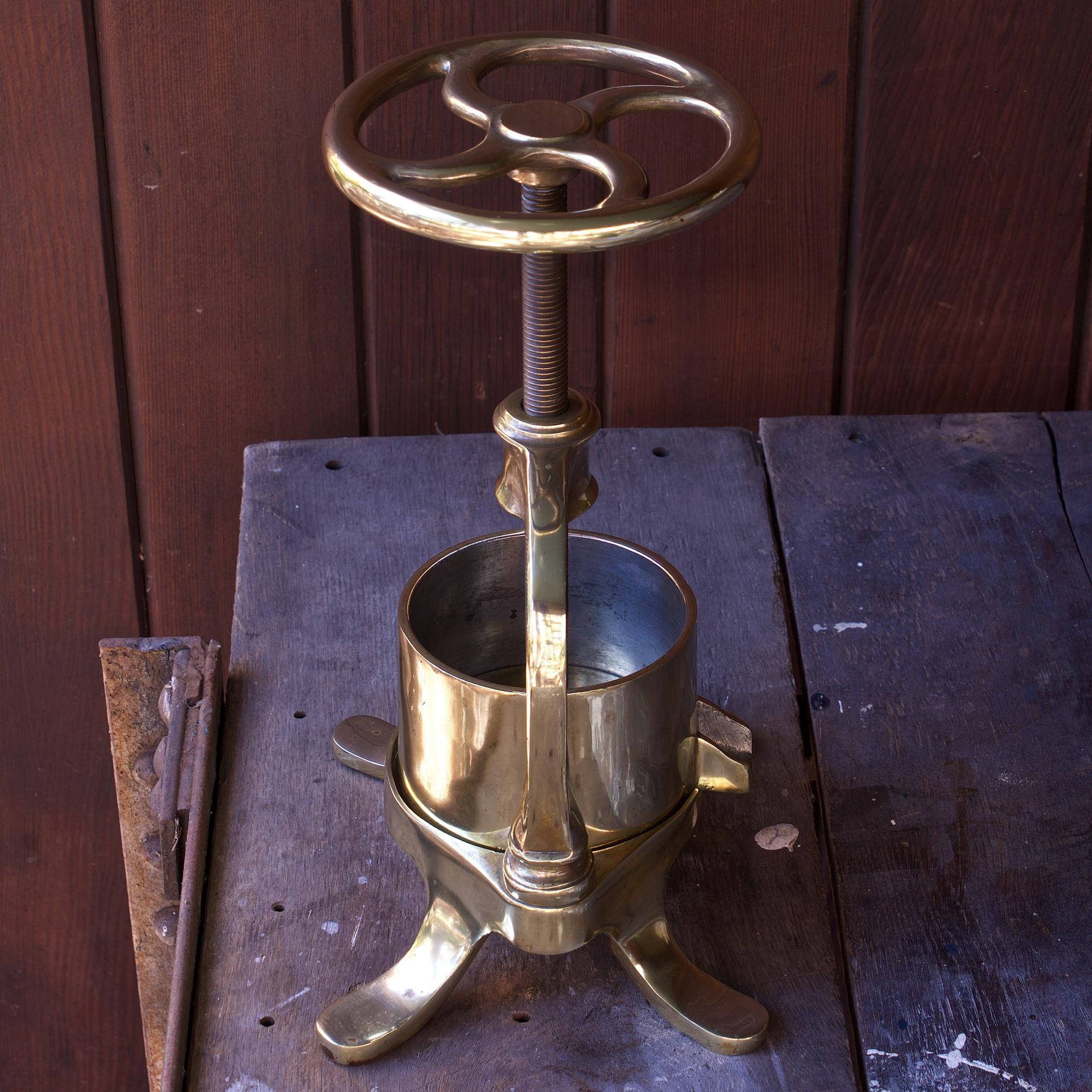 Polished French Brass Duck Lobster Press Culinary Cooking Confit Matfer Bourgeat