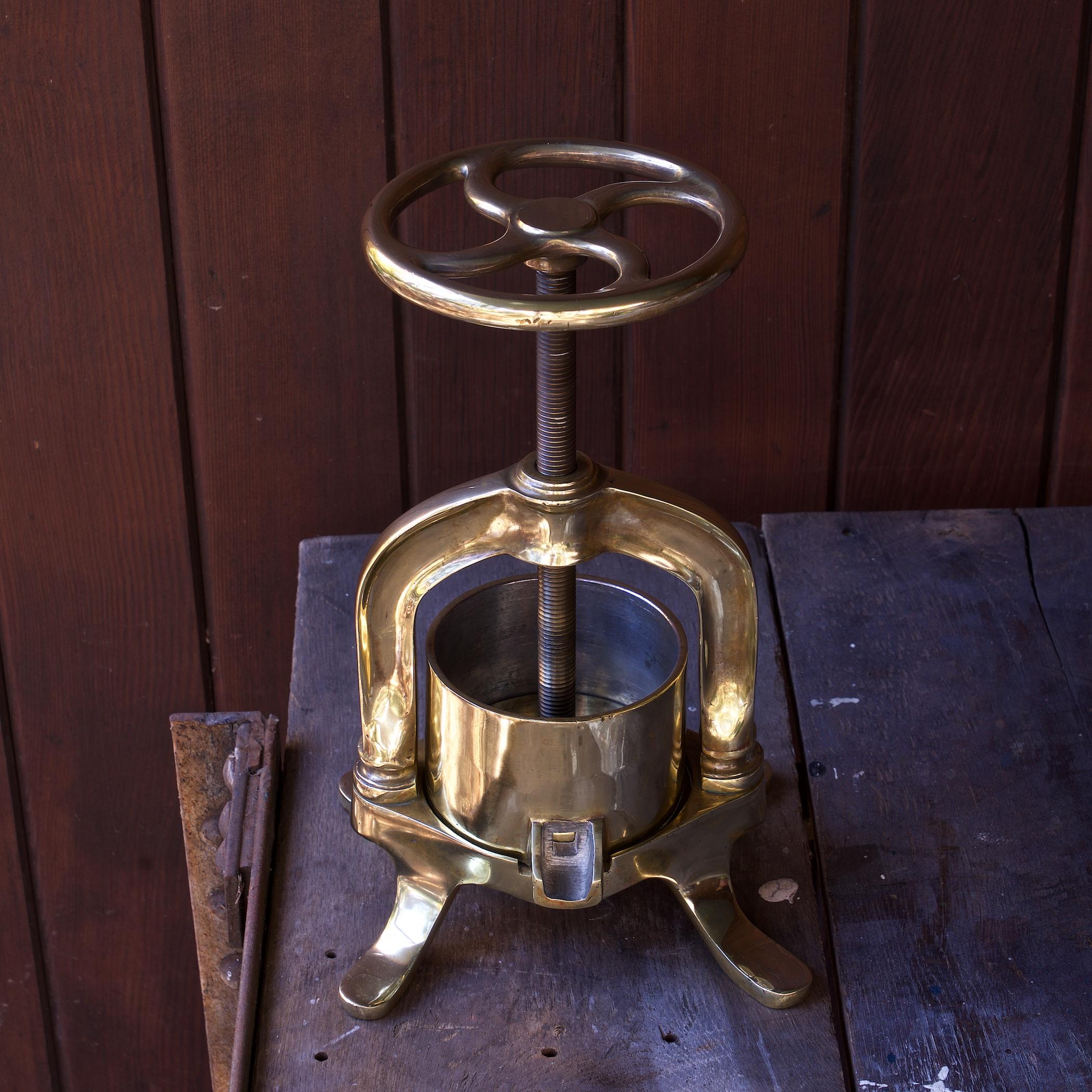 Late 20th Century French Brass Duck Lobster Press Culinary Cooking Confit Matfer Bourgeat