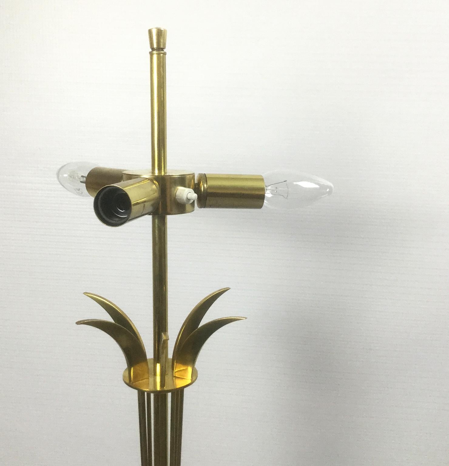 French Brass Floor Lamp Attributed to Maison Jansen, 1950s im Zustand „Gut“ in London, GB