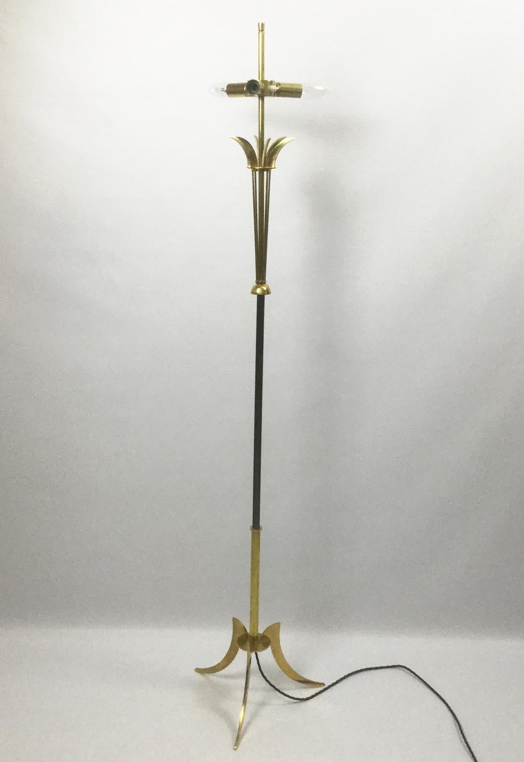 French Brass Floor Lamp Attributed to Maison Jansen, 1950s (Messing)