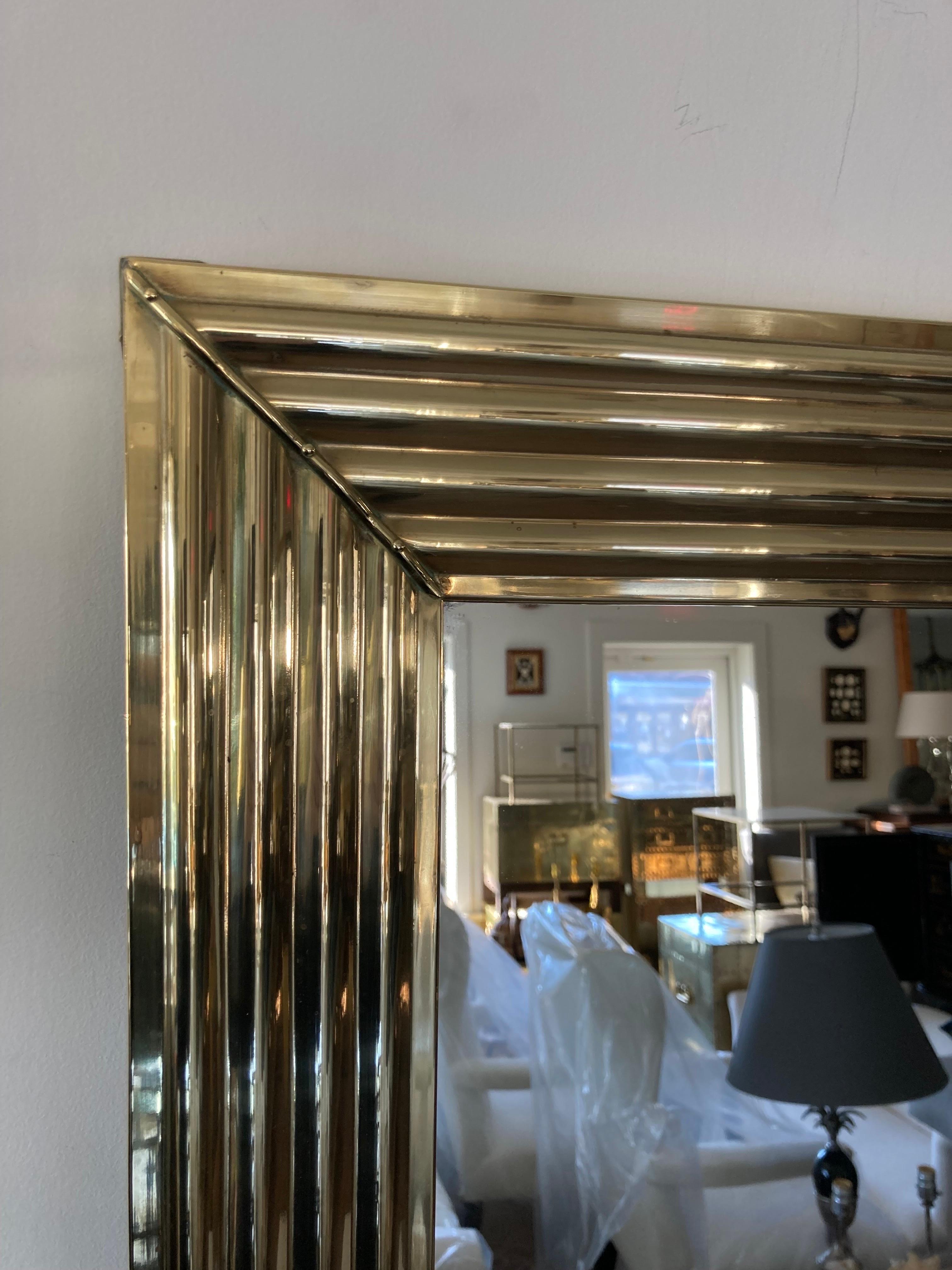 French Brass Framed Mirror en Bueno estado para la venta en East Hampton, NY