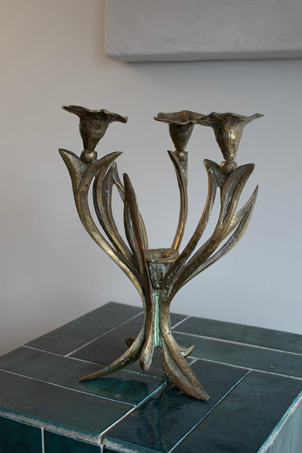 Französisch Messing Handmade Art Nouveau Blume Kerzenständer (Art nouveau) im Angebot