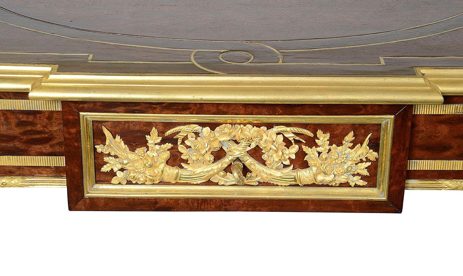 Mesa central francesa con incrustaciones de latón, por A. Beurdeley, S. XIX Luis XIV en venta
