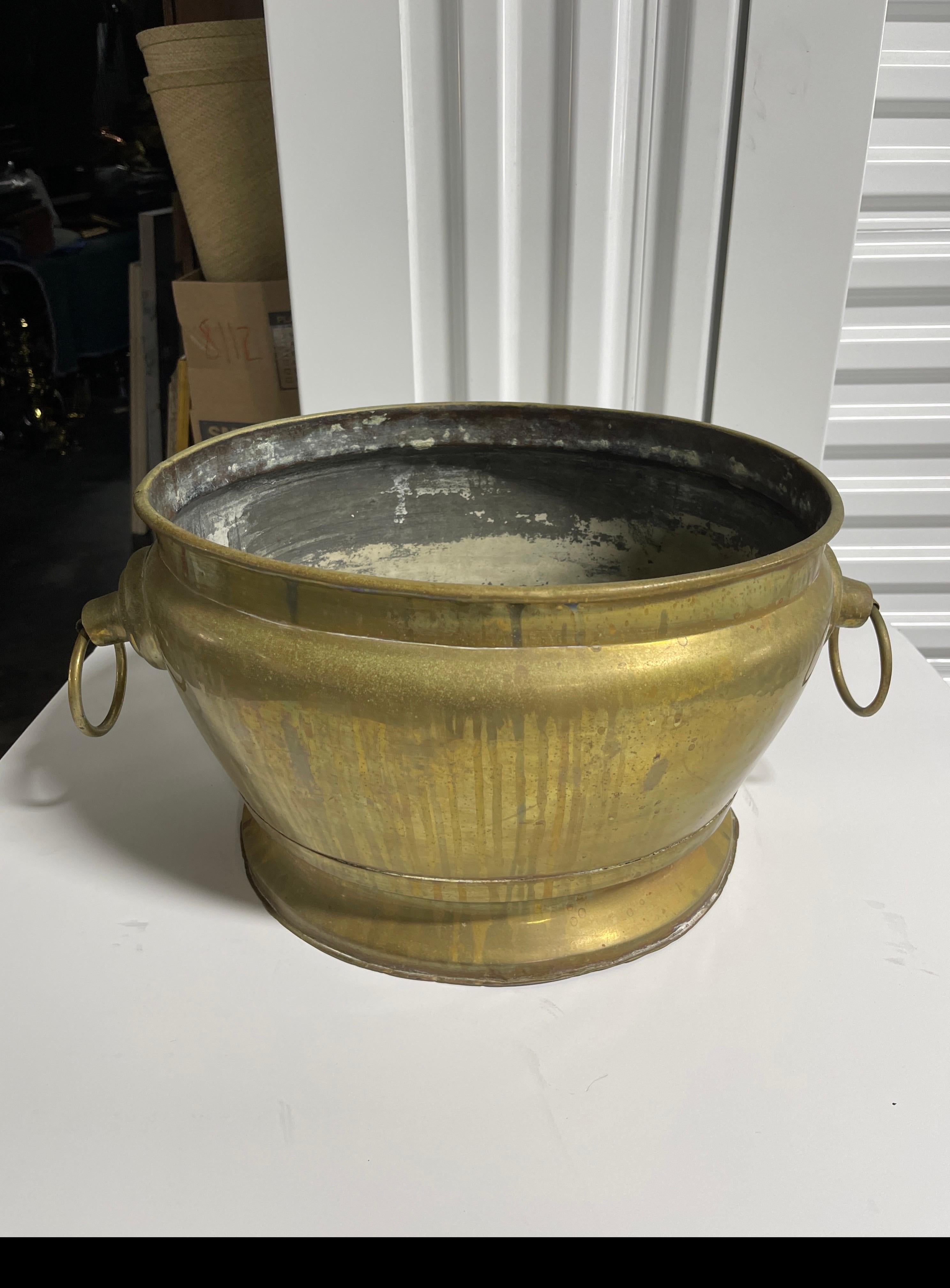 French Brass Jardiniere or Planter, 19th Century In Good Condition For Sale In Savannah, GA