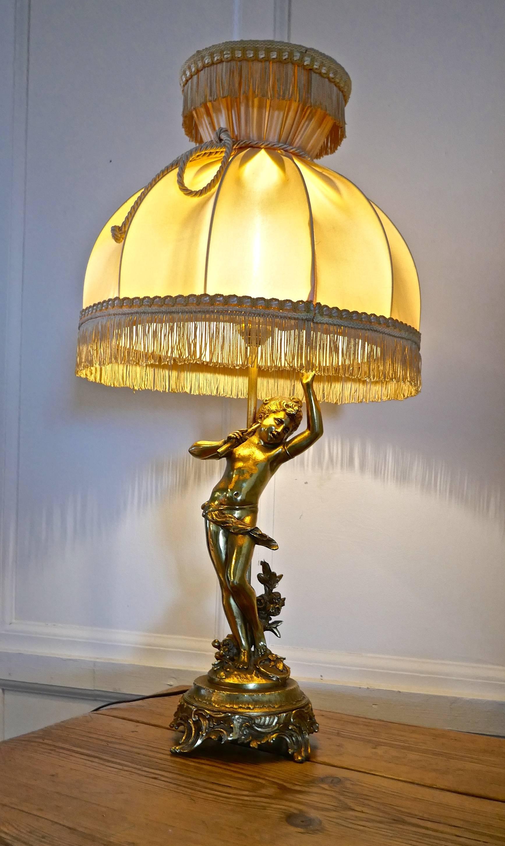  Cherub or Putti Musician, Brass Table Lamp In Good Condition In Chillerton, Isle of Wight