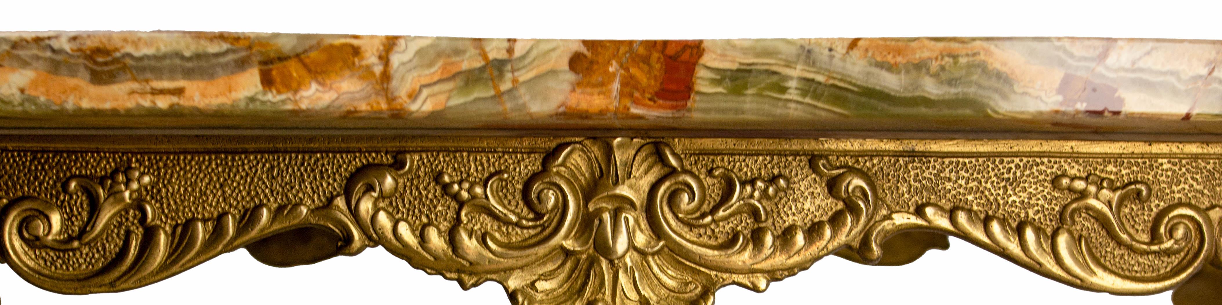 Table basse en laiton et marbre de style Louis XV, circa 1960 en vente 7