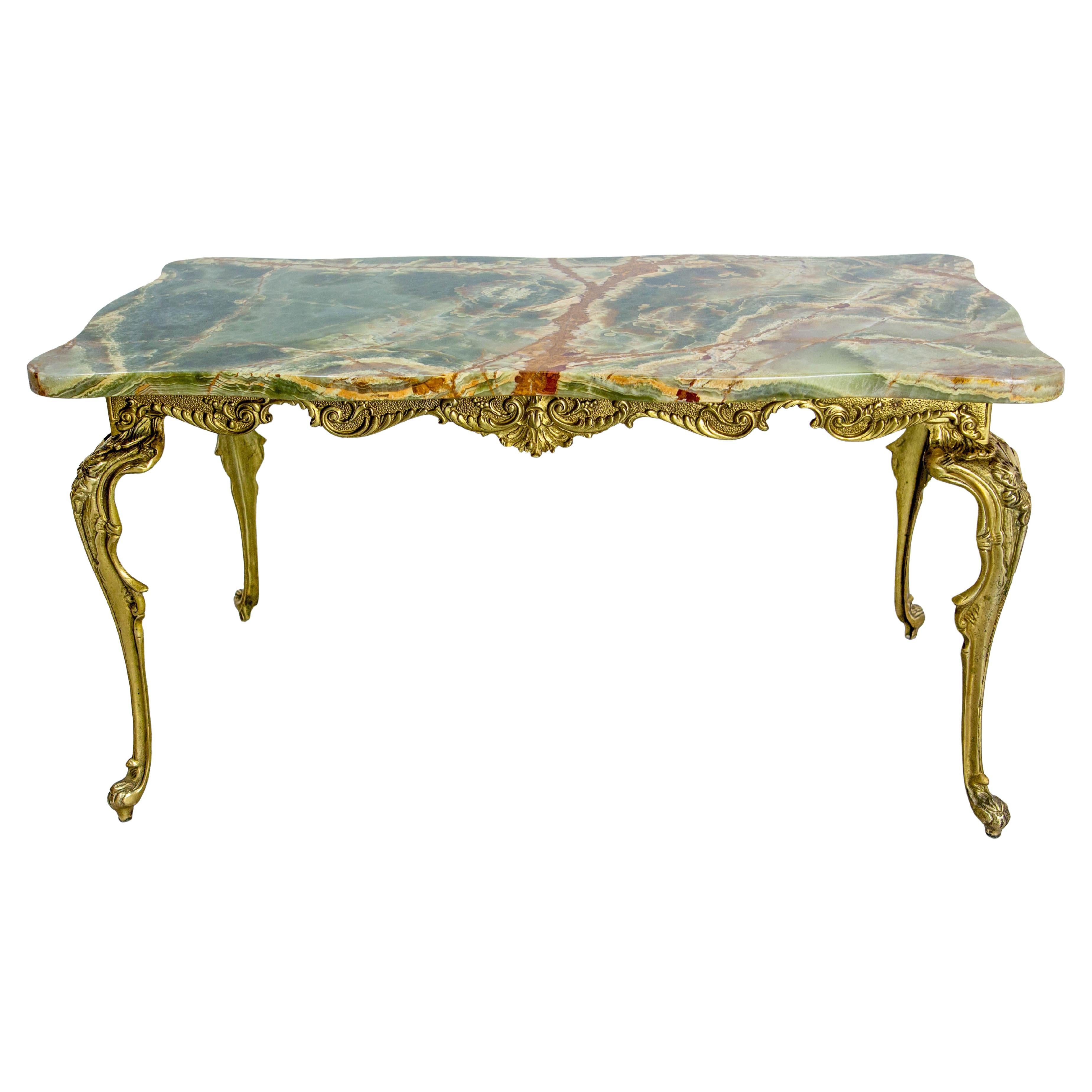 Table basse en laiton et marbre de style Louis XV, circa 1960