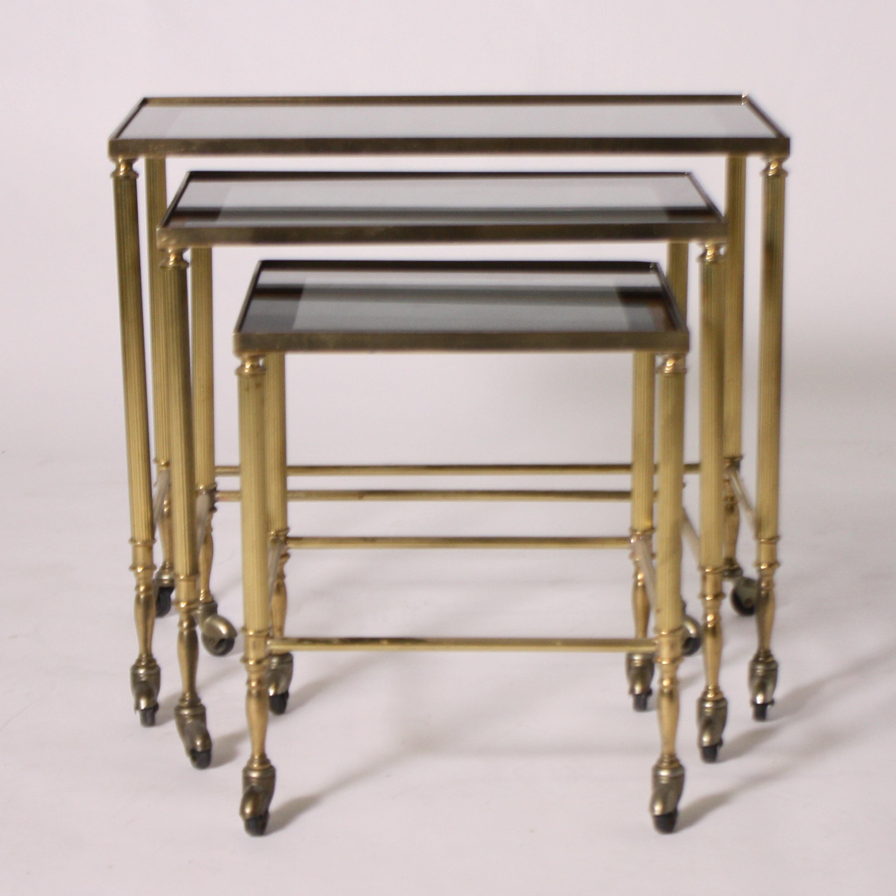 nesting tables with wheels