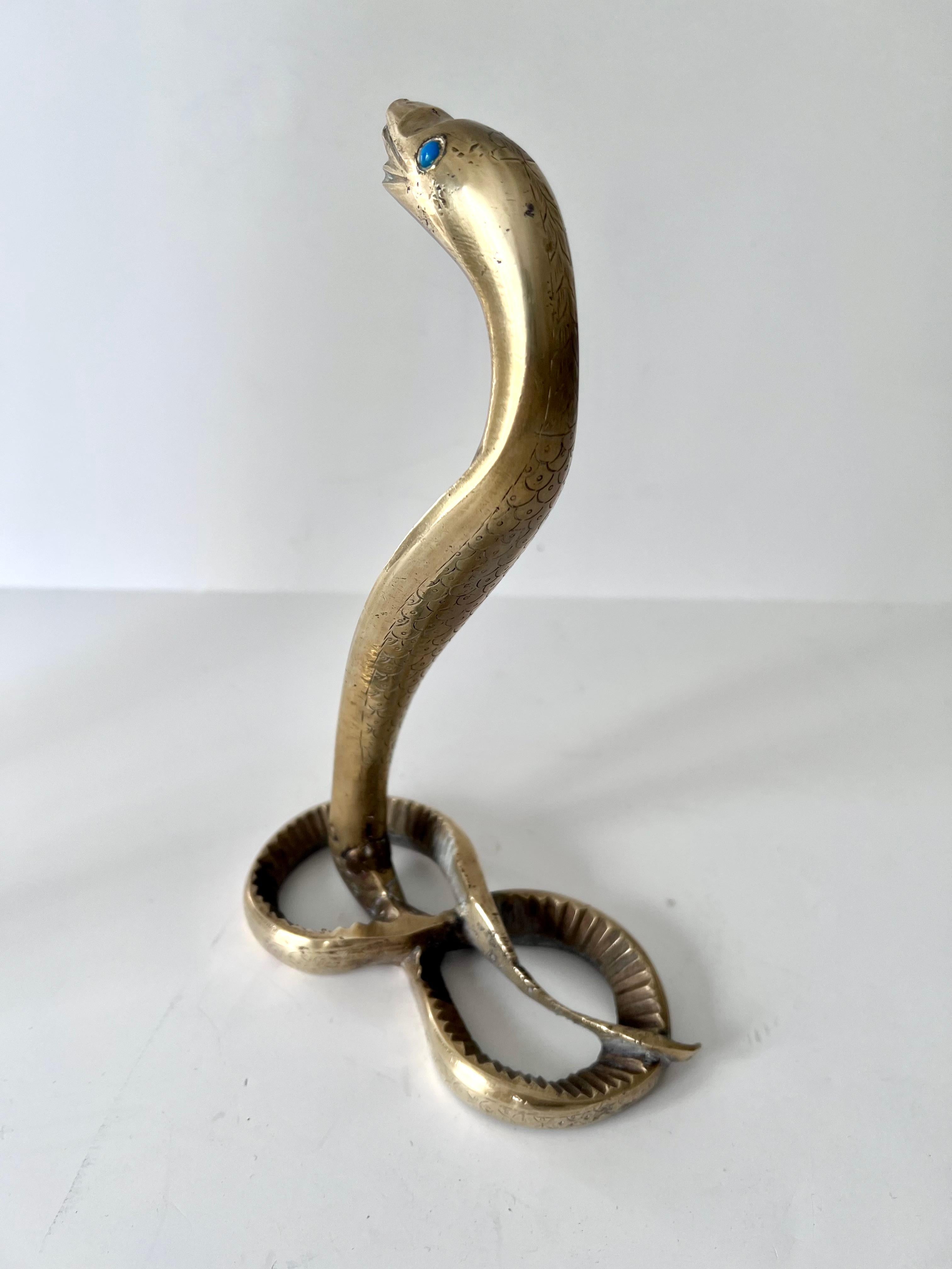 Mid-Century Modern Presse-papier ou sculpture de serpent ou de cobra en laiton français