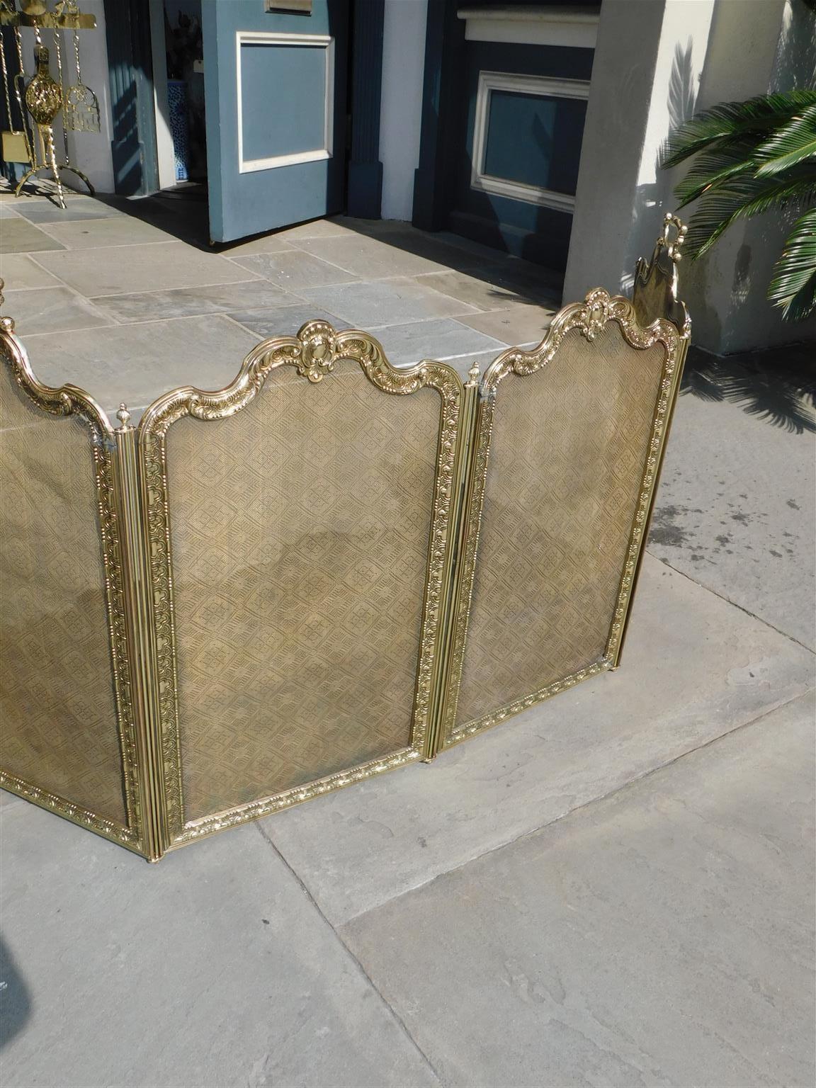 Mid-19th Century French Brass Serpentine Four Panel Decorative Foliage Fire Place Screen, C. 1830 For Sale