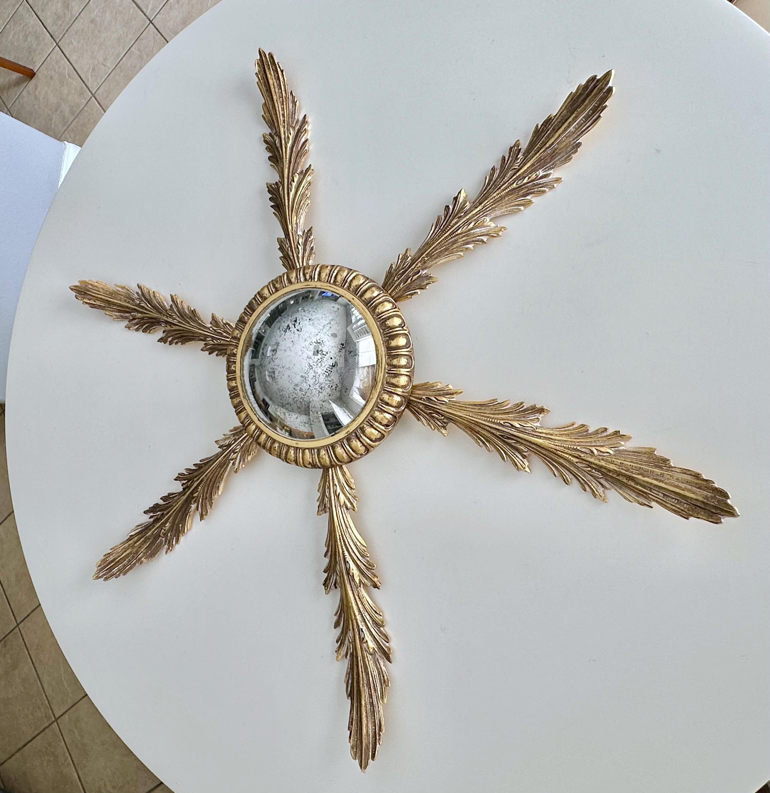 Französisch Messing Soleil oder Sunburst konvexen Wandspiegel im Zustand „Gut“ im Angebot in Palm Springs, CA