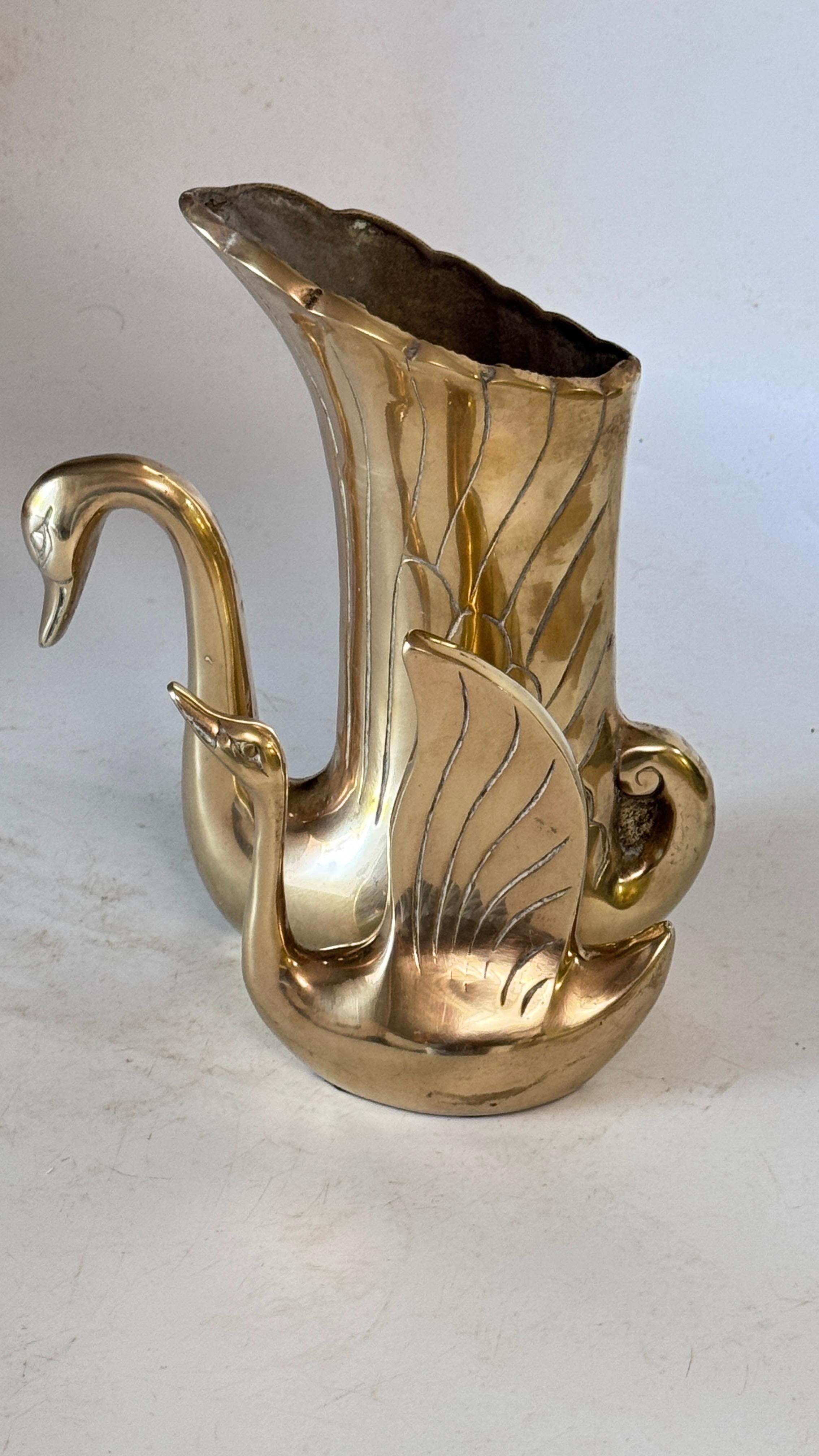 French Brass Swan Sculpture Vase – Dual Swans Design – 1970s For Sale 1