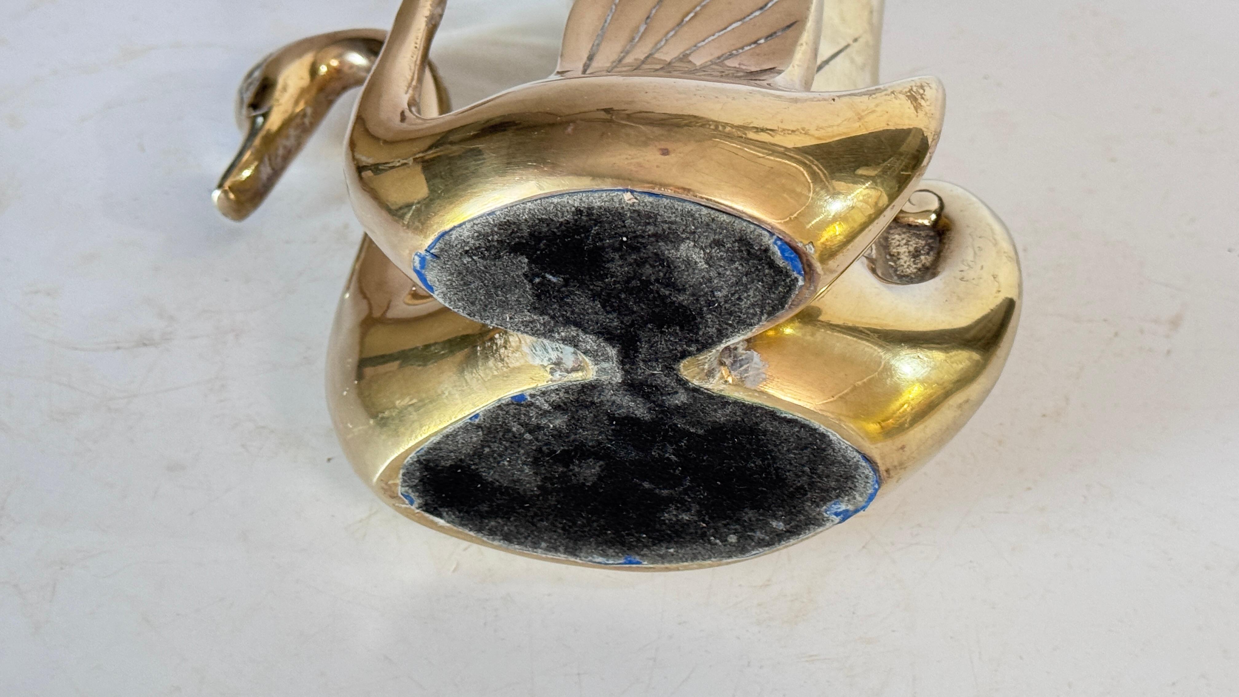 French Brass Swan Sculpture Vase – Dual Swans Design – 1970s For Sale 3