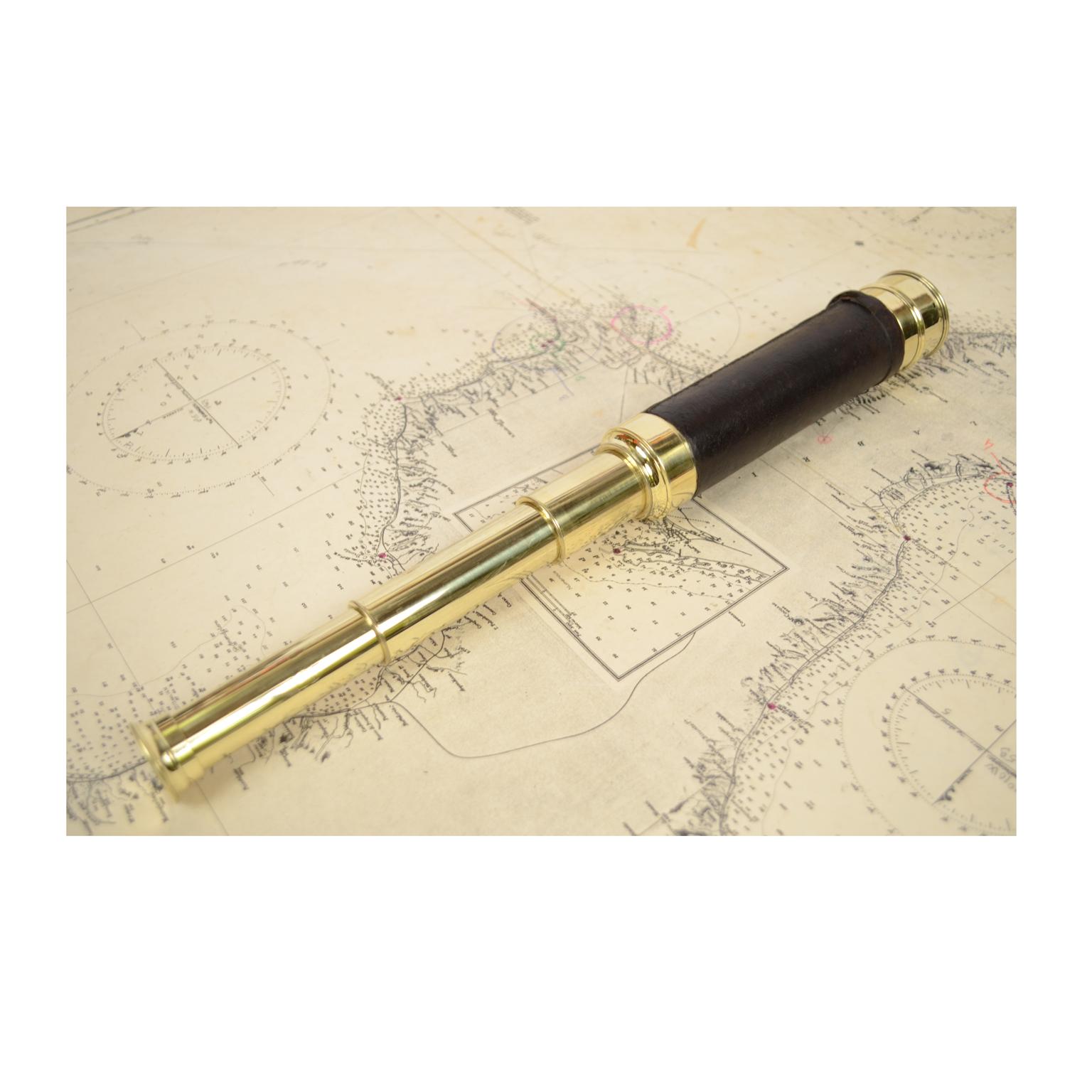 French Brass Telescope with Leather-Covered Handle, 1860 2