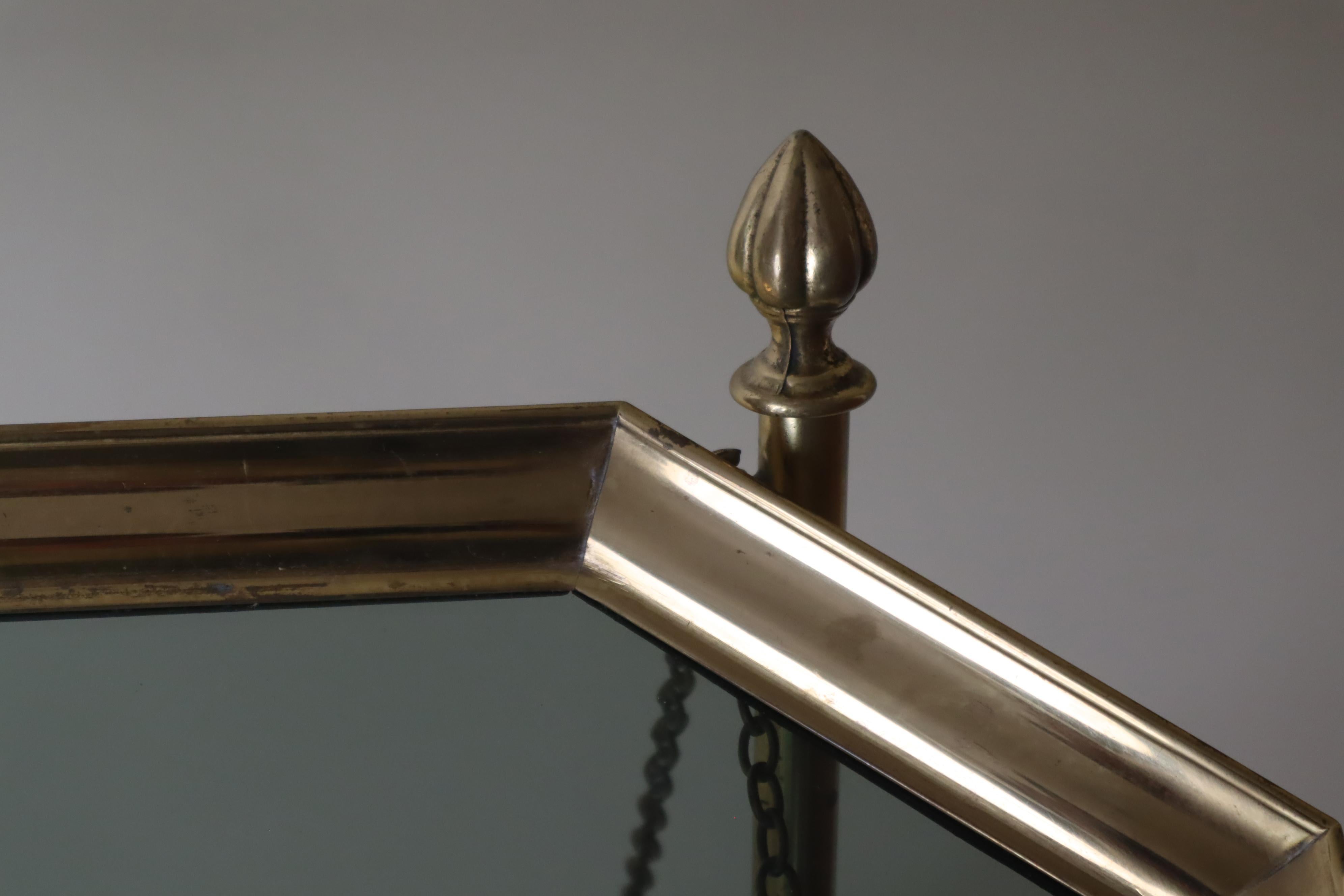 Französischer Messing-Tabletttisch im Hollywood-Regency-Stil (Ende des 20. Jahrhunderts) im Angebot