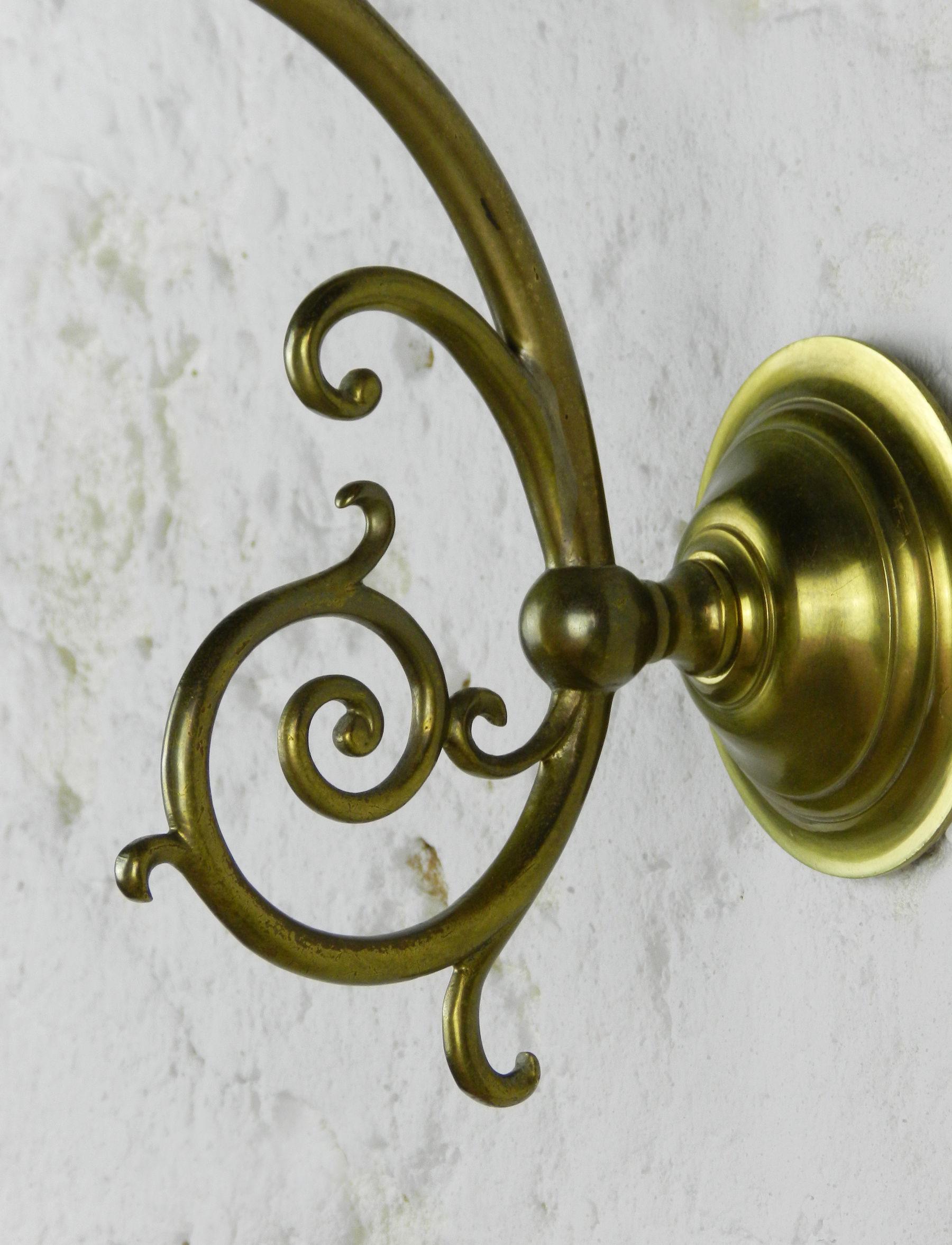 French Brass Wall Sconce In Good Condition In SAINTE-COLOMBE, FR