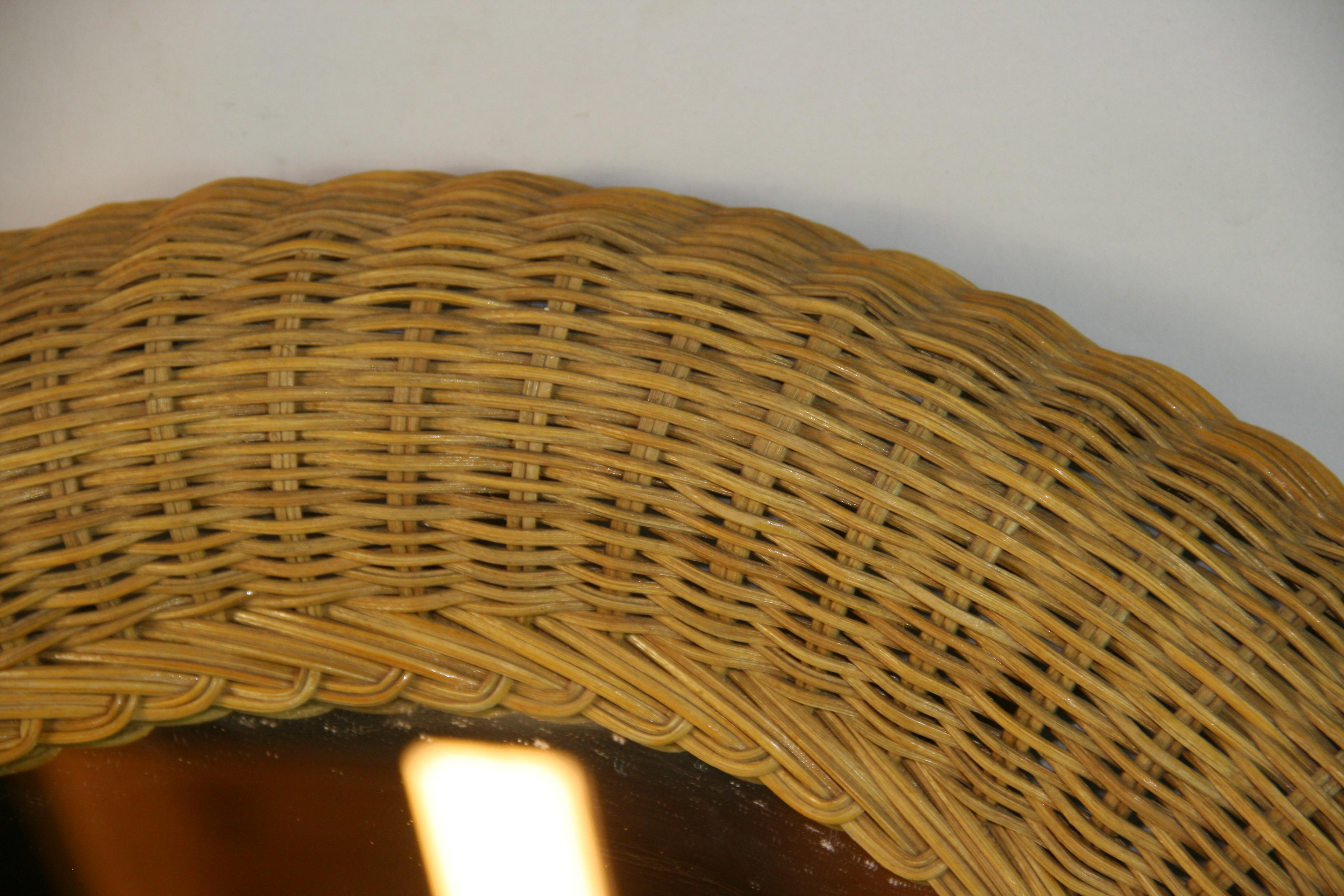 Mid-20th Century French Breaded Round Wicker Mirror For Sale