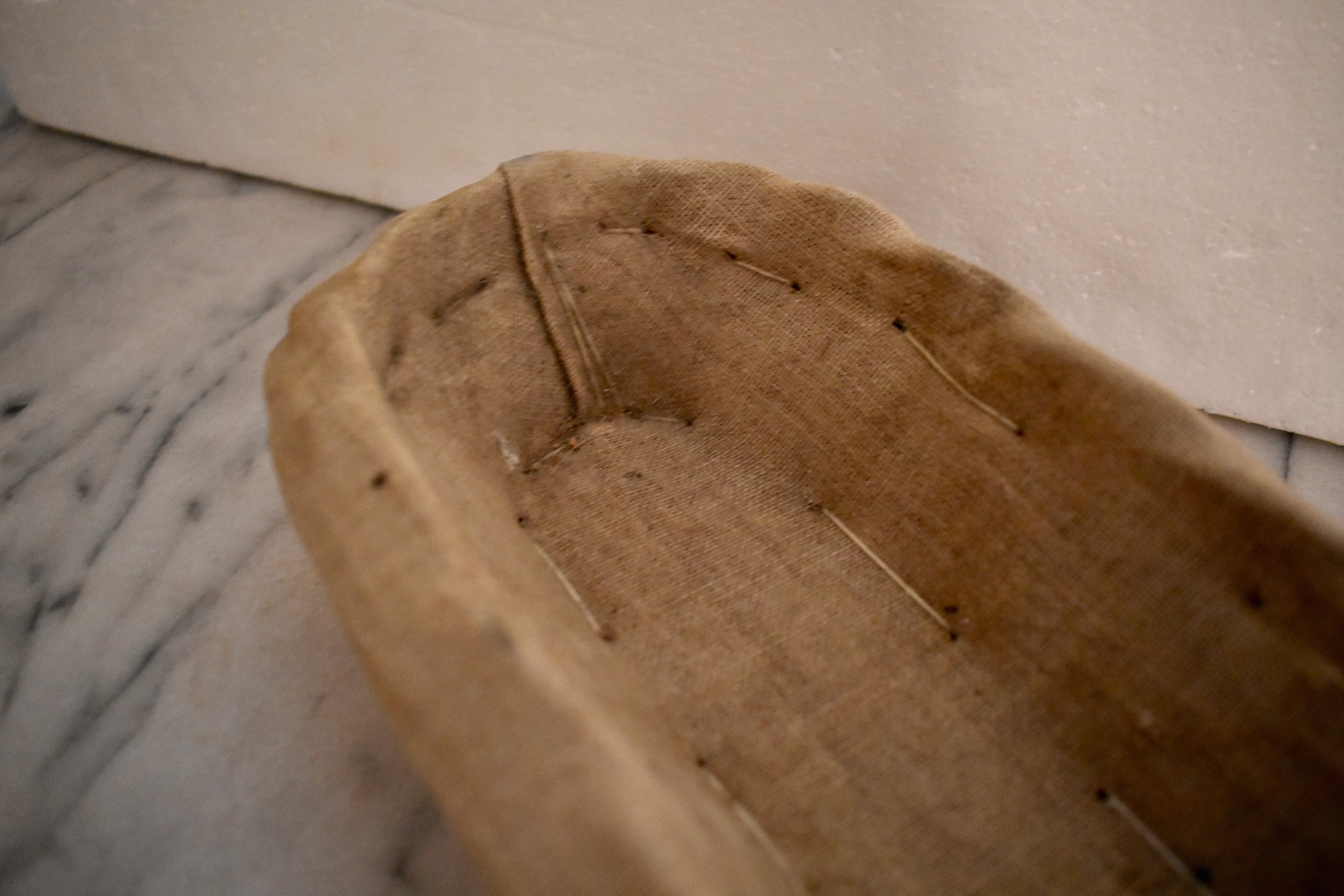 French Brittany Boulangerie Baguette Linen Lined Proving Basket, circa 1900 3