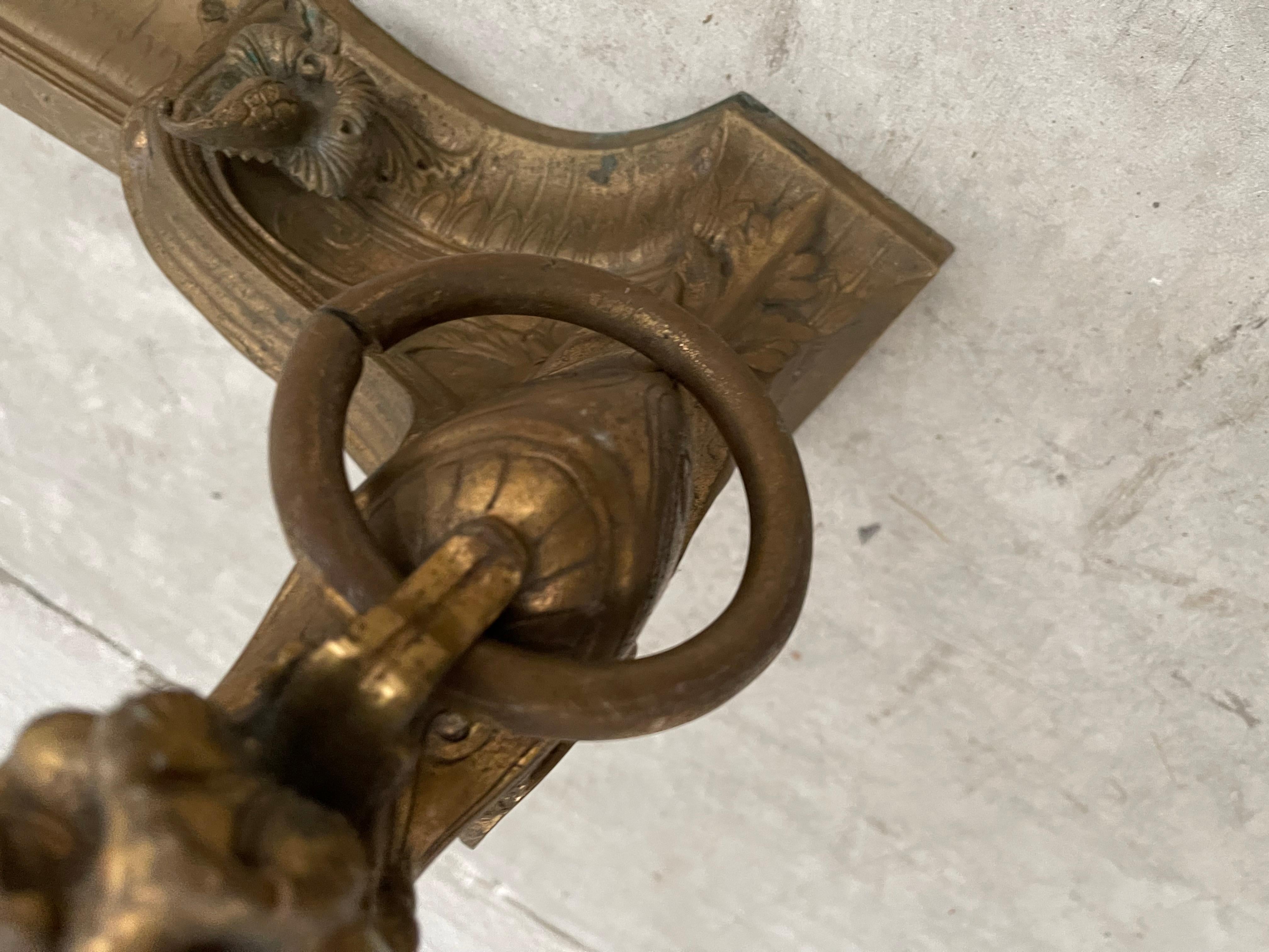 Französisches verstellbares Schutzblech aus Bronze in der Art der Barbedienne, Ende des 19 im Angebot 1