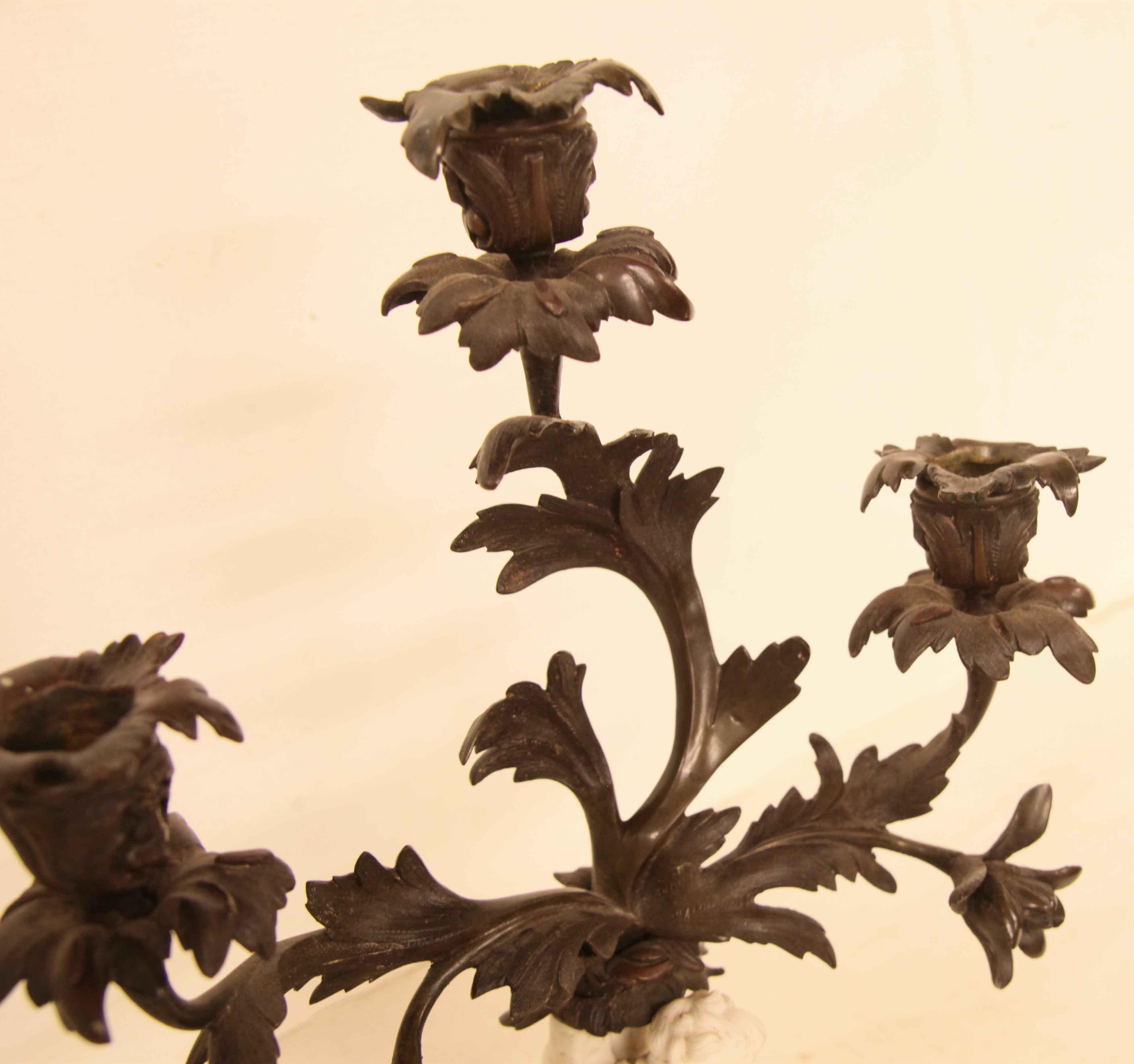 Candelabro francese in bronzo e bisquit in vendita 2