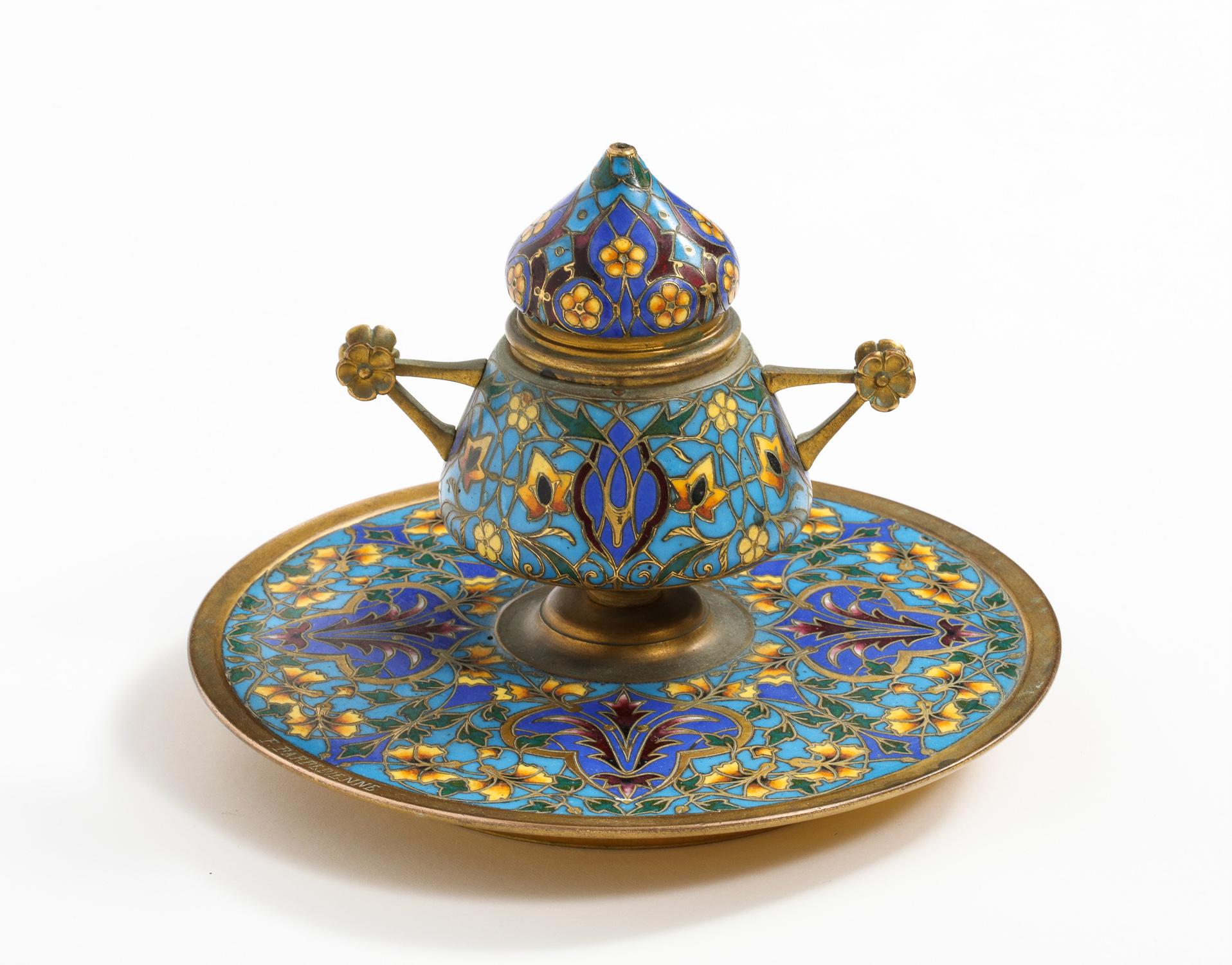 French bronze and Champleve Cloisonne enamel inkwell Encrier by Ferdinand Barbedienne, circa 1870.

Signed F. Barbedienne

Measures: 5.5