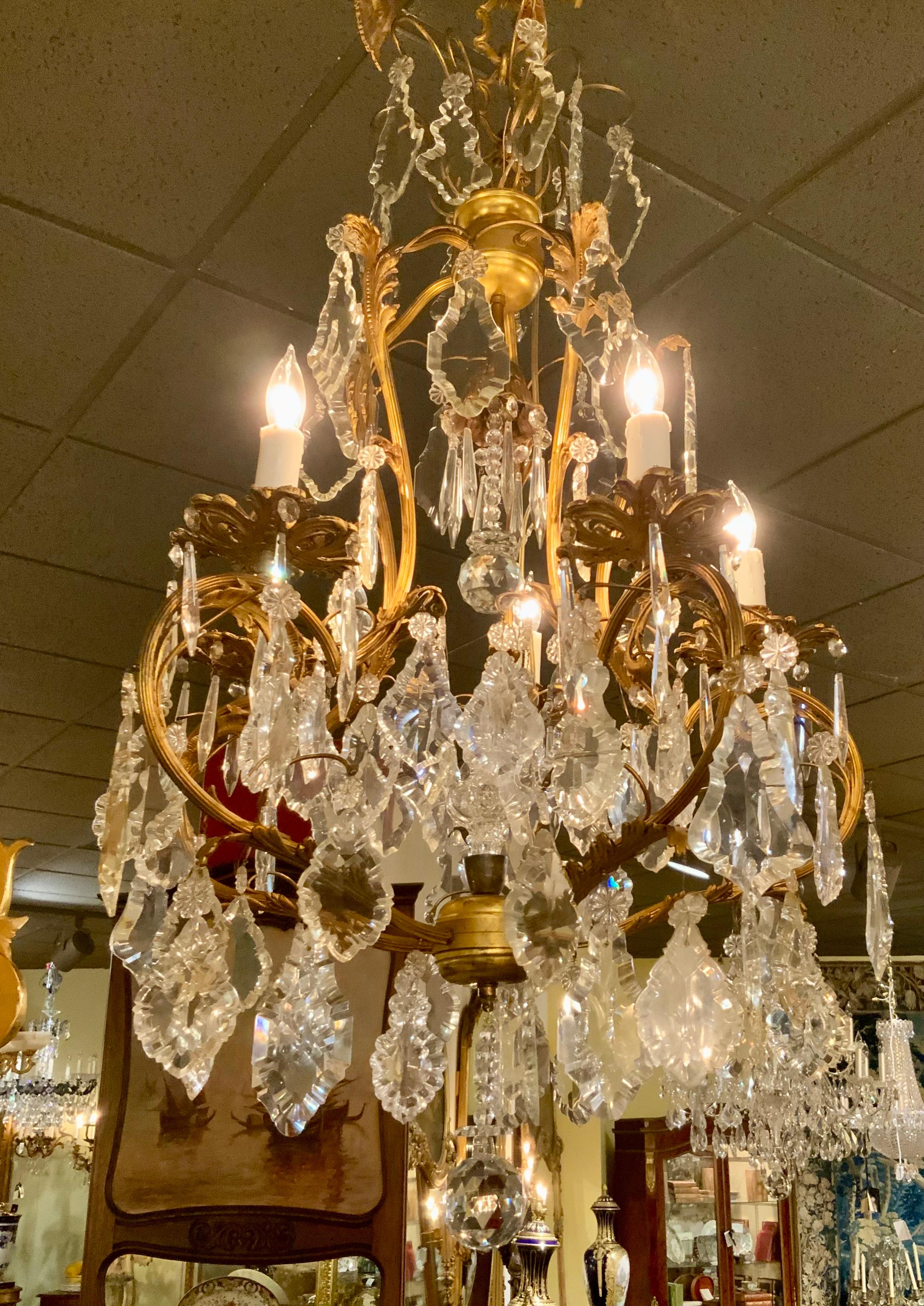 Lampadario francese in bronzo e cristallo In condizioni ottime in vendita a Houston, TX