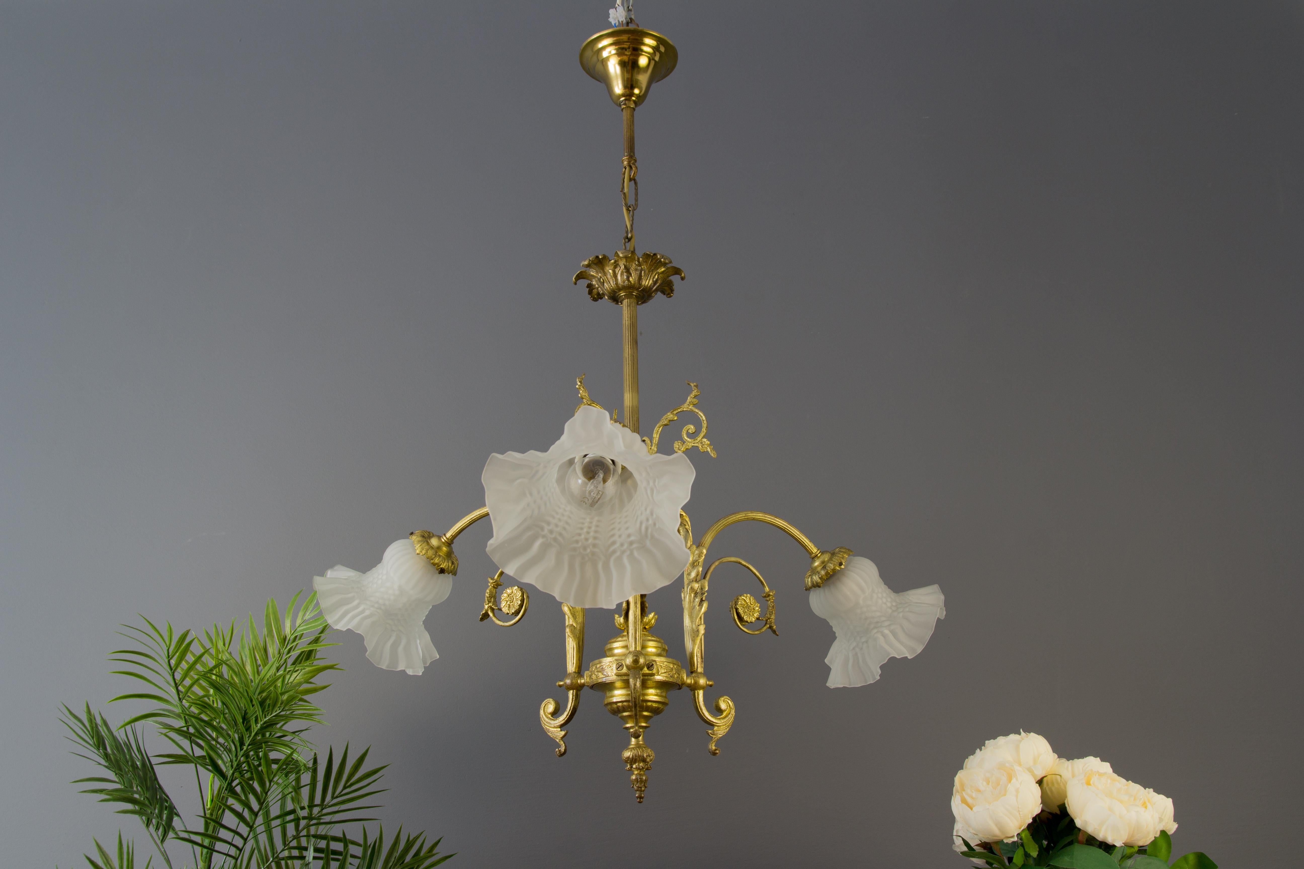 French Louis XVI Style Bronze and White Frosted Glass Three-Light Chandelier In Good Condition In Barntrup, DE